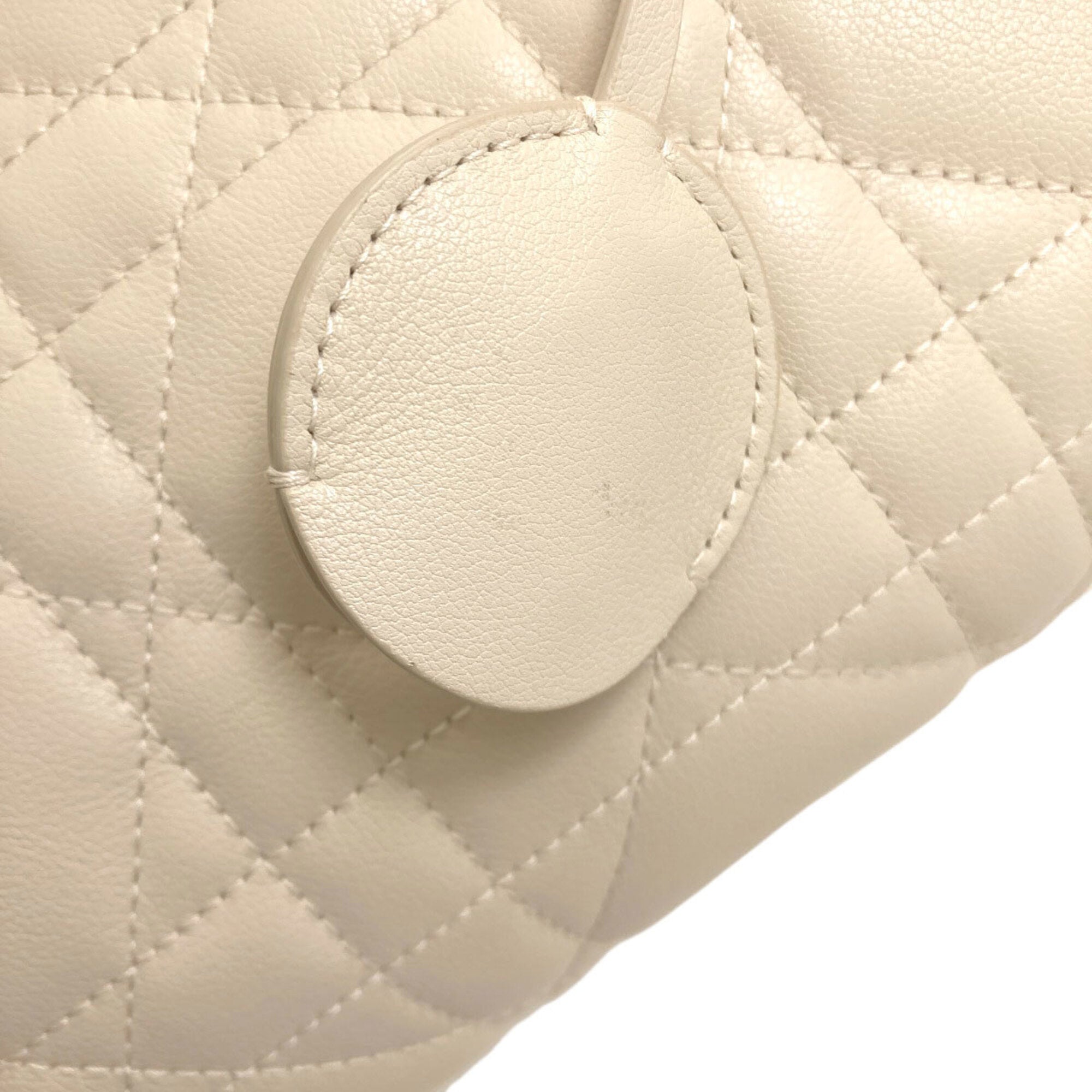 Christian Dior Cream Leather Handbag (Pre-Owned)