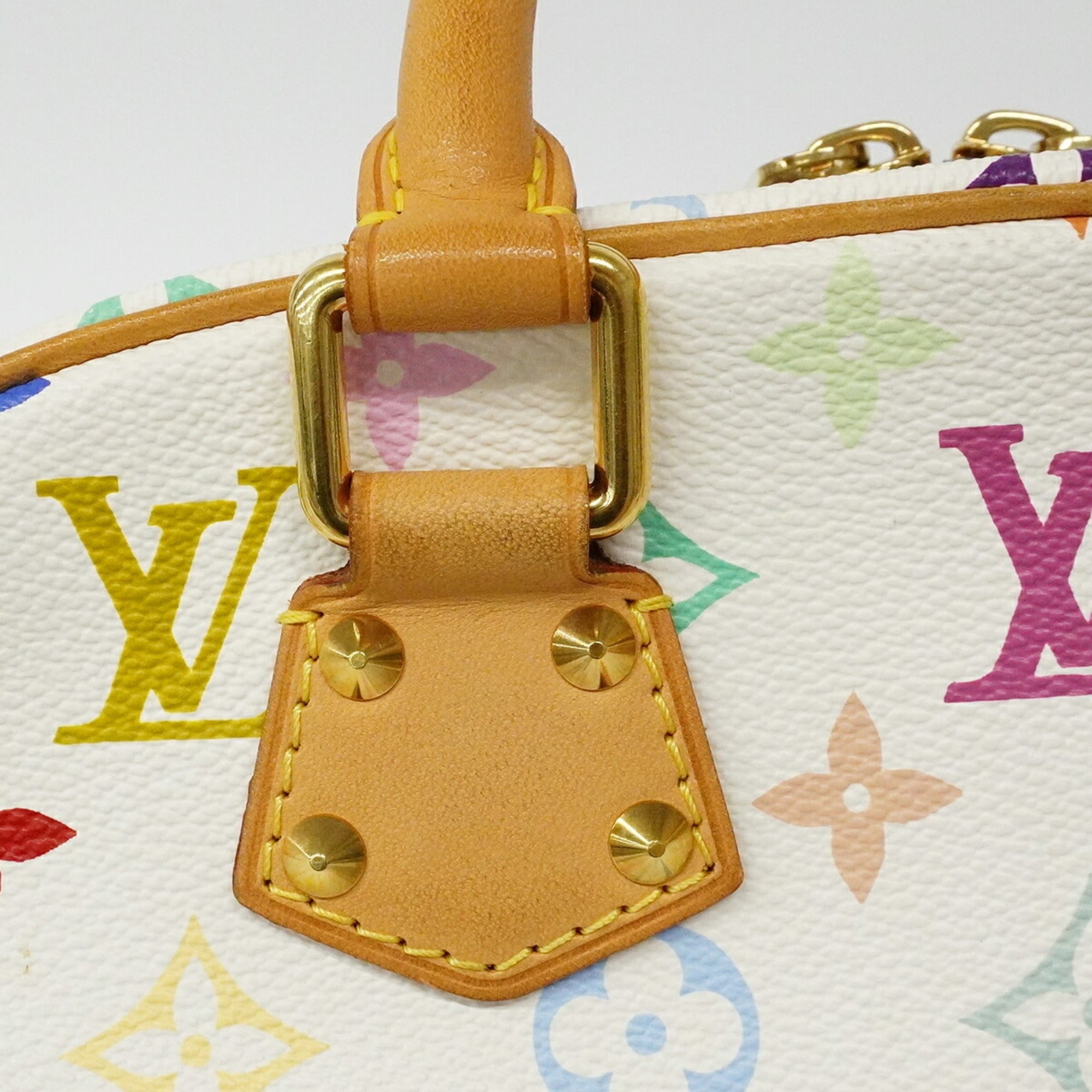 Louis Vuitton Blanc Handbag (Pre-Owned)