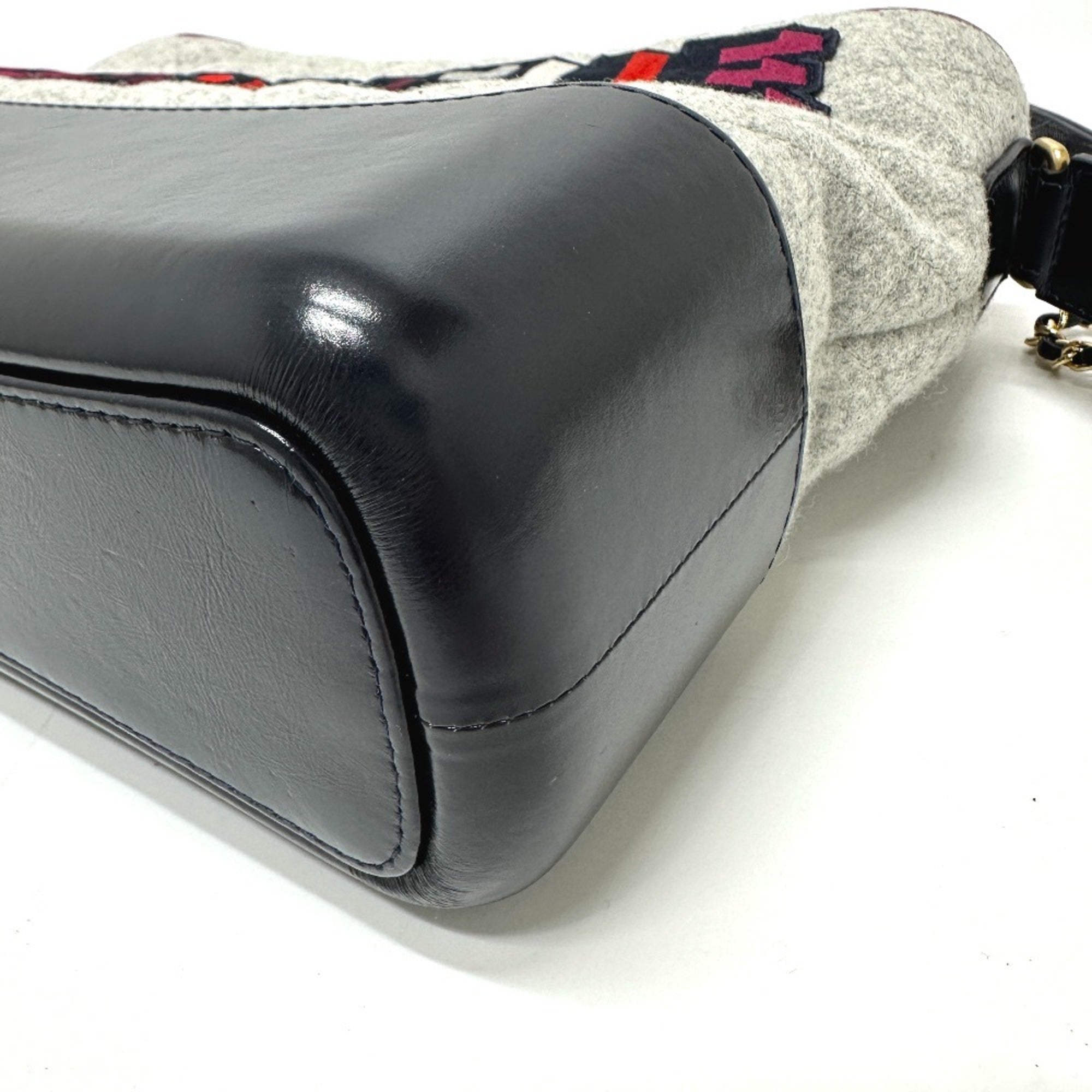 Chanel Gray Red Color Wool Leather Shoulder Bag (Pre-Owned)