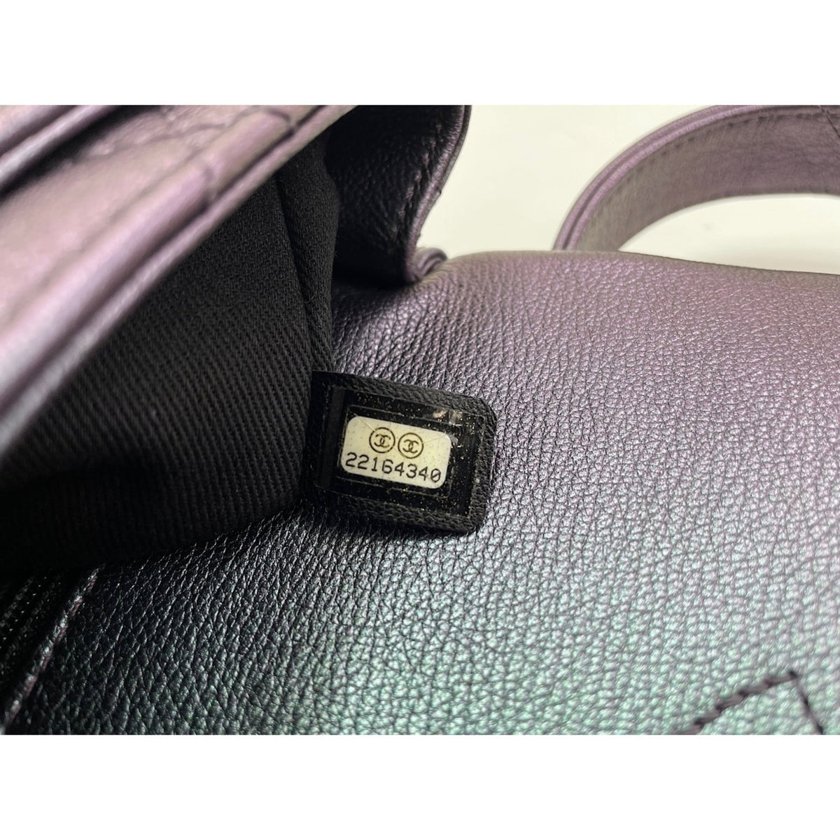 Chanel Purple Shoulder Bag (Pre-Owned)
