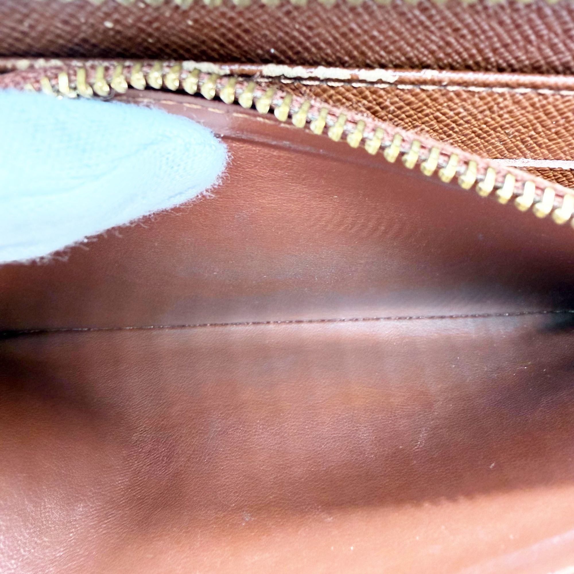 Louis Vuitton Brown Monogram Long Wallet (Bi-Fold) (Pre-Owned)