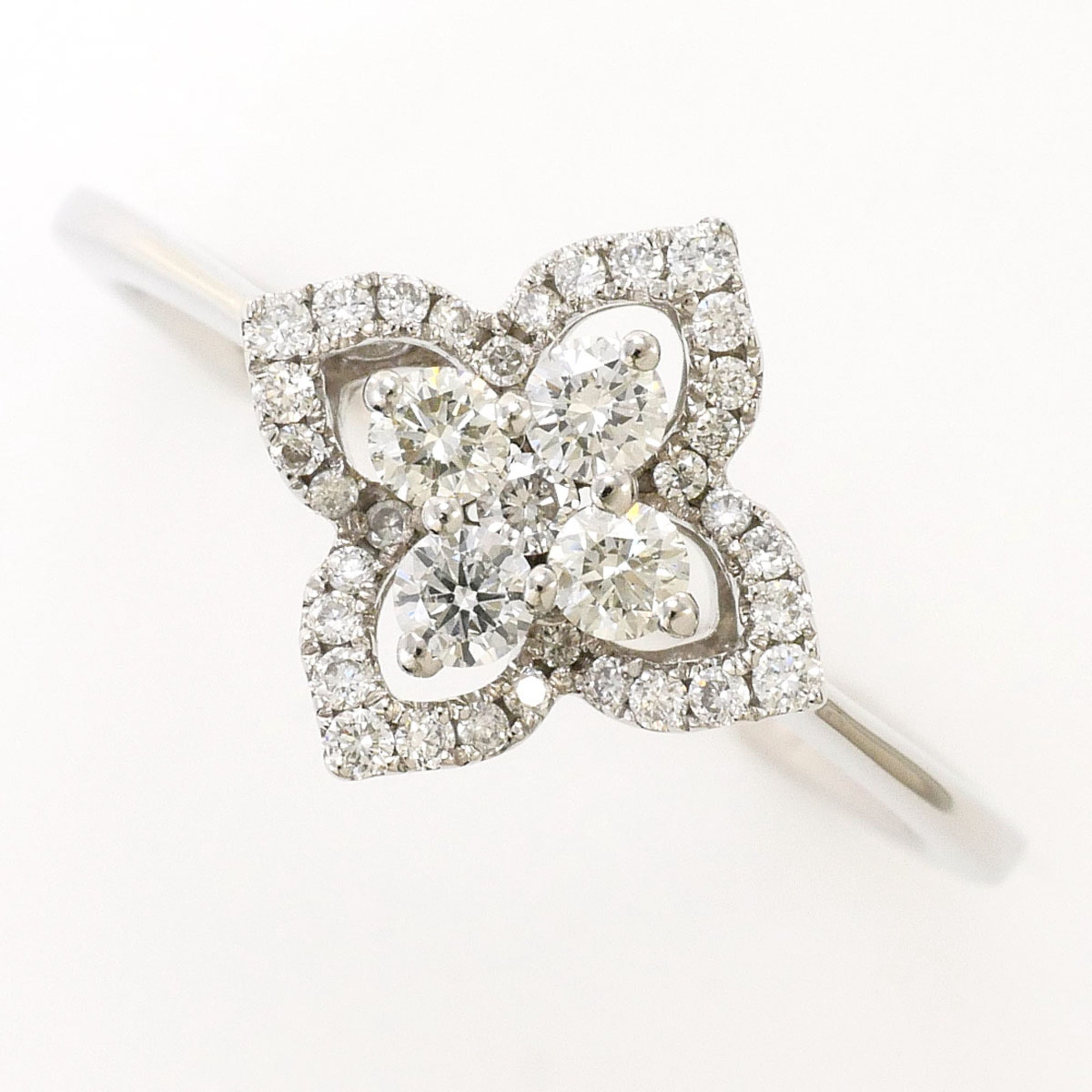 Unbranded White Gold White Gold (18K) Band Ring (Pre-Owned)