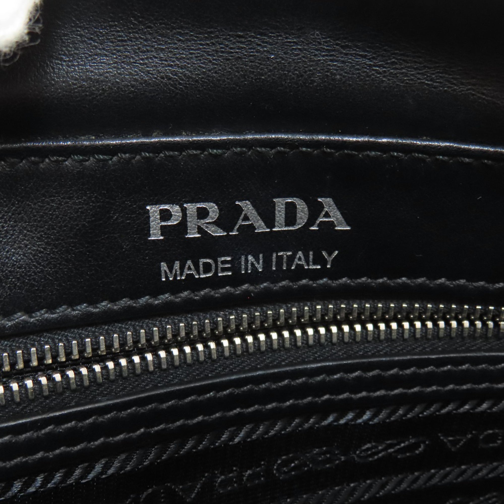 Prada Black Leather Shoulder Bag (Pre-Owned)