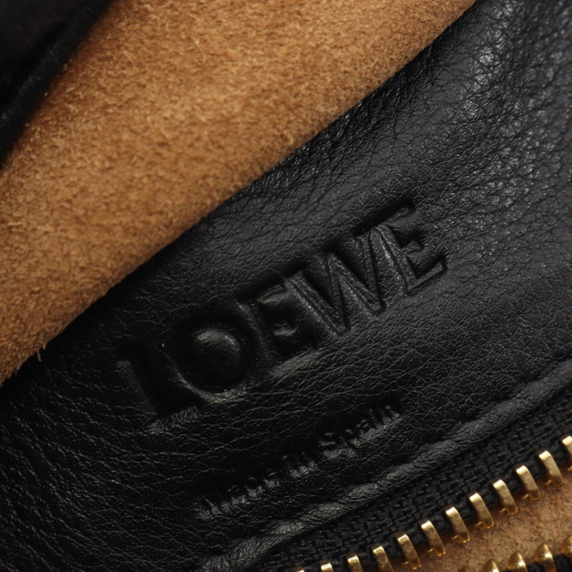 Loewe Black Leather Handbag (Pre-Owned)