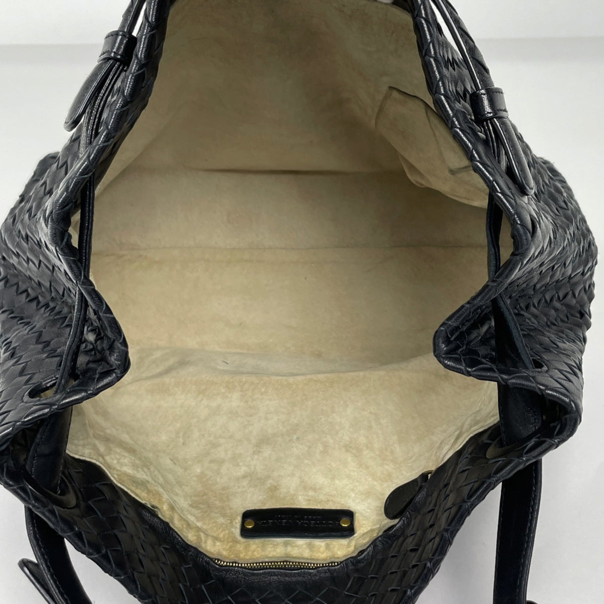 Bottega Veneta Intrecciato Black Leather Tote Bag (Pre-Owned)