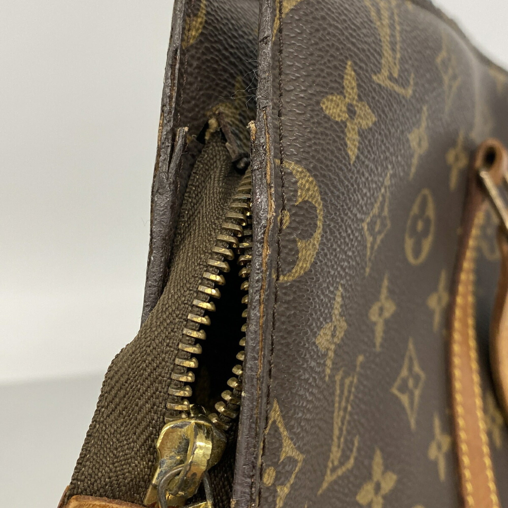 Louis Vuitton Brown Tote Bag (Pre-Owned)
