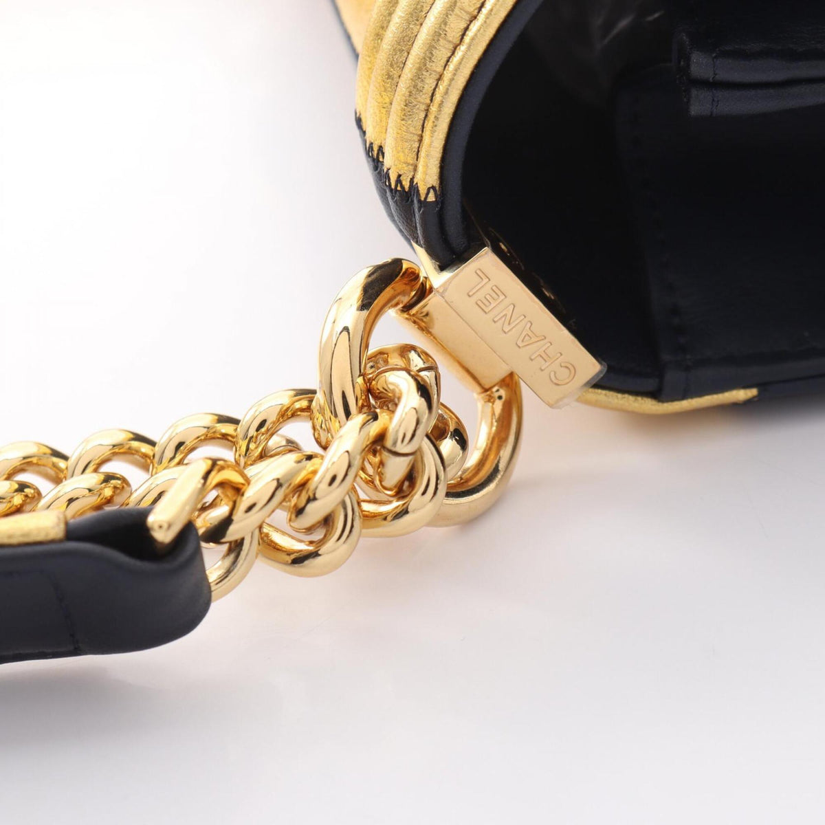 Chanel Gold Navy Leather Handbag Shoulder Bag (Pre-Owned)