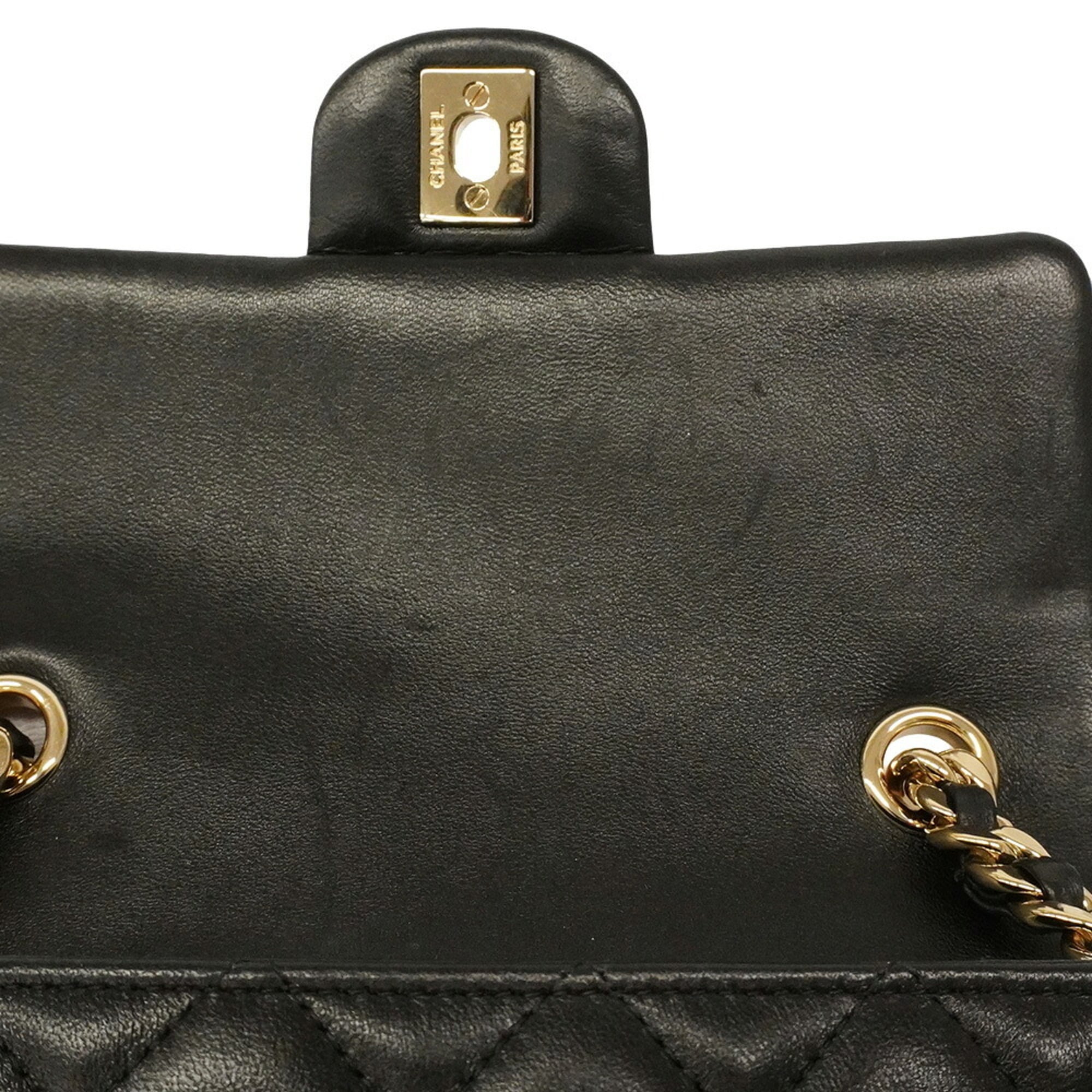 Chanel Black Leather Shoulder Bag (Pre-Owned)