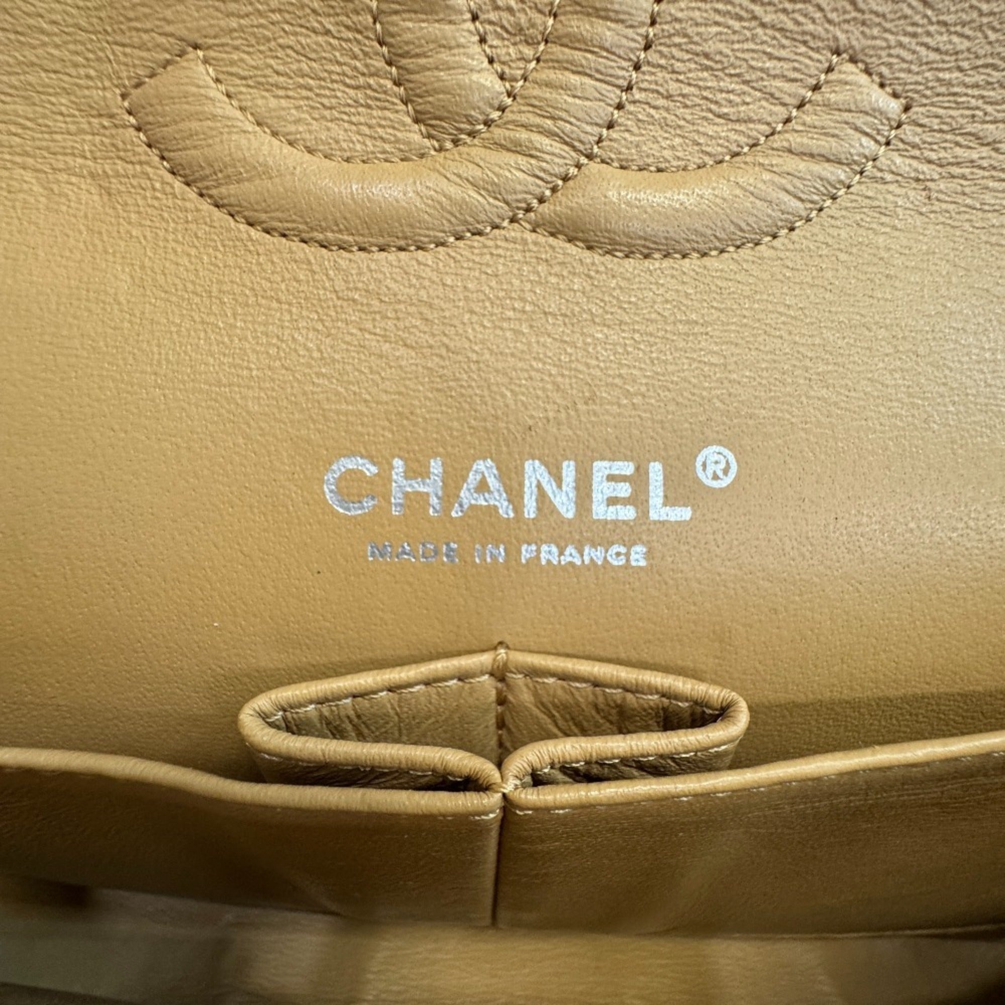 Chanel Matelasse Beige Leather Shoulder Bag (Pre-Owned)