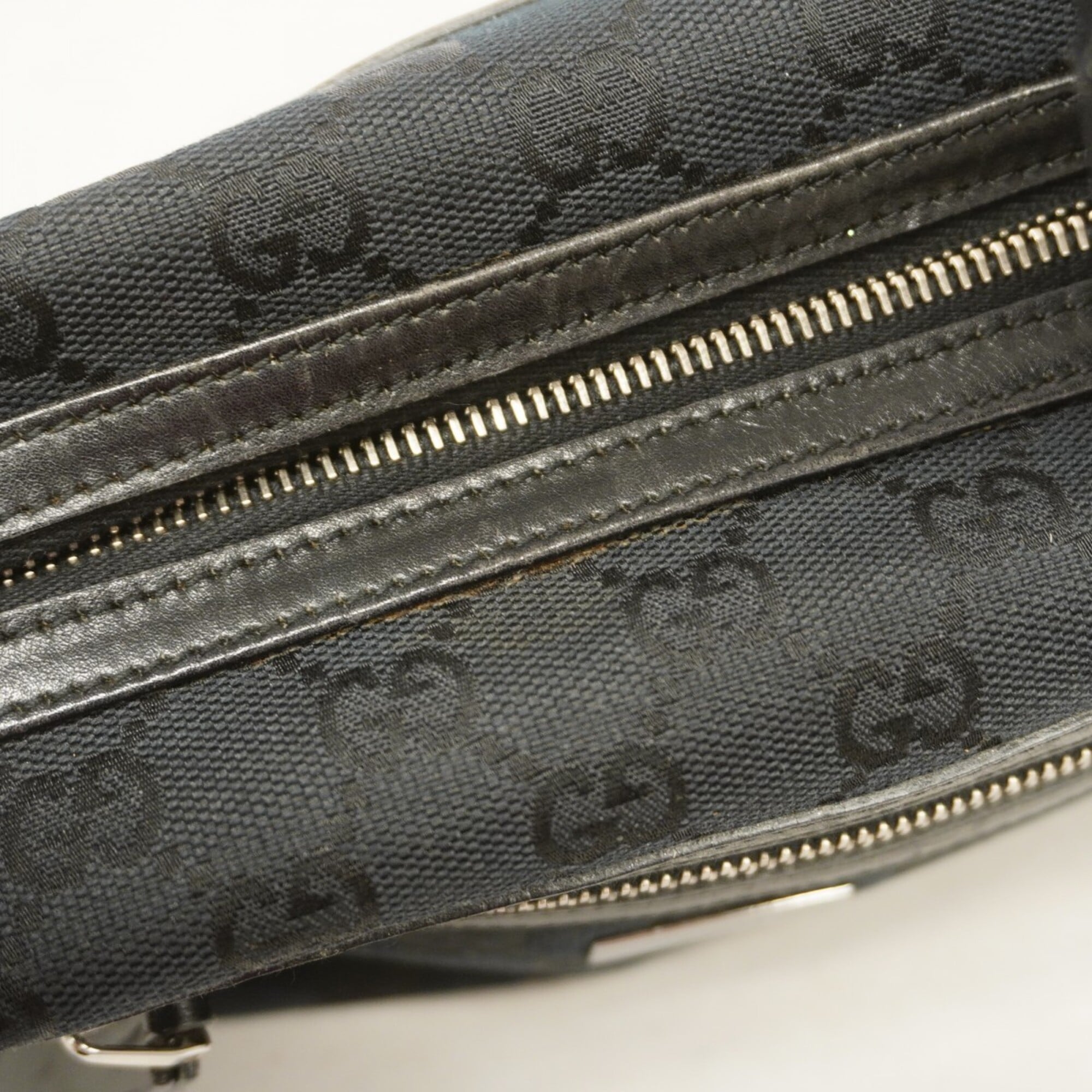 Gucci Black Canvas Handbag (Pre-Owned)
