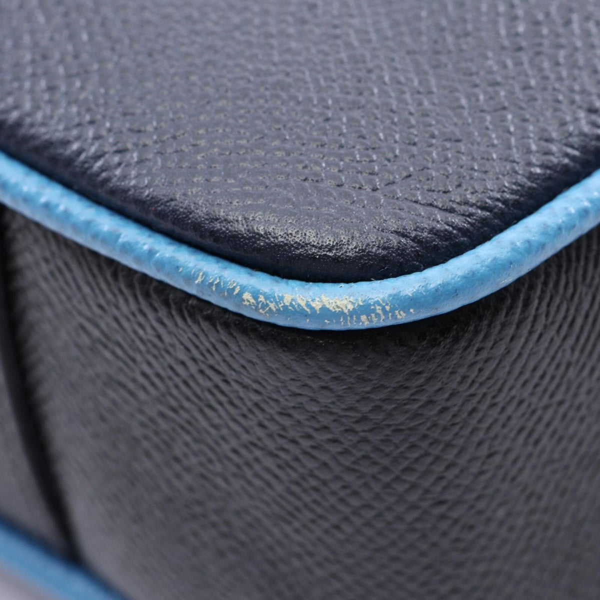 Burberry Blue Navy Leather Handbag (Pre-Owned)