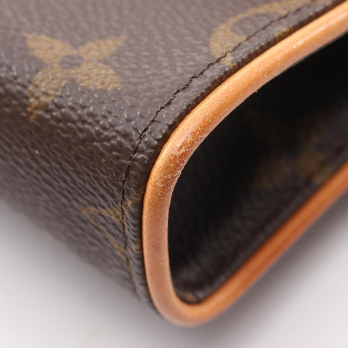 Louis Vuitton Brown Coated Canvas Leather Fanny Pack Handbag (Pre-Owned)