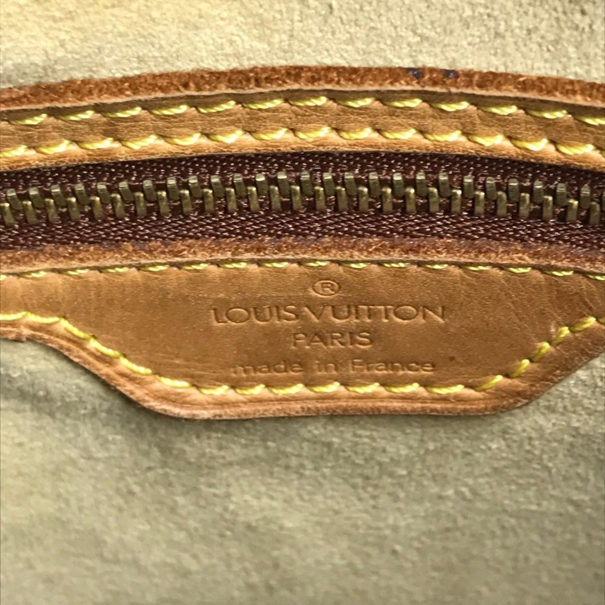 Louis Vuitton Brown Monogram Canvas Handbag Shoulder Bag (Pre-Owned)