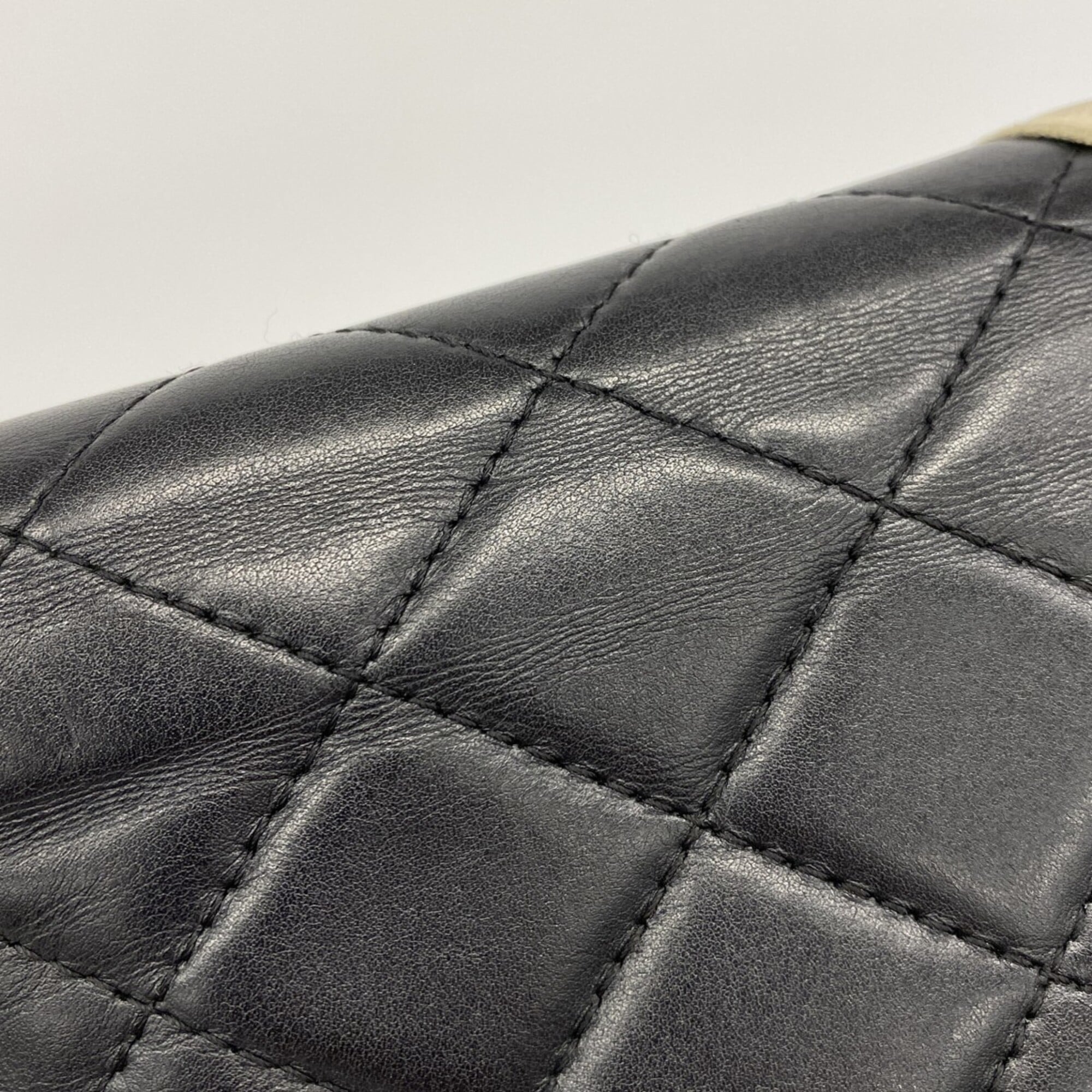 Chanel Black White Leather Long Wallet (Bi-Fold) (Pre-Owned)