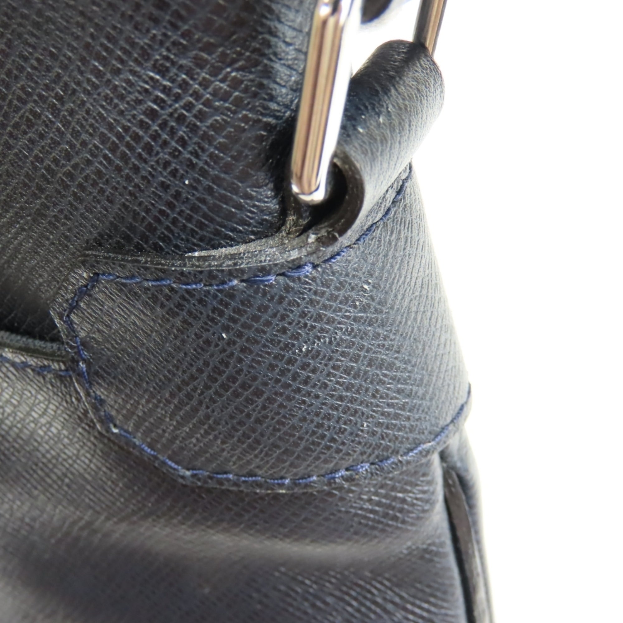 Louis Vuitton Dark Navy Taiga Leather Shoulder Bag (Pre-Owned)
