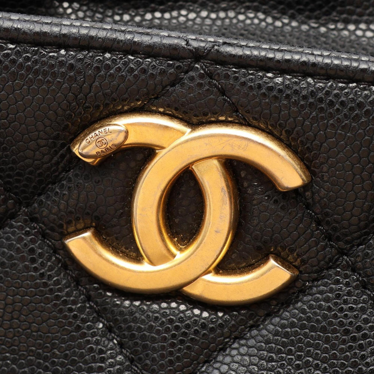 Chanel Black Grained Calfskin Handbag Shoulder Bag (Pre-Owned)