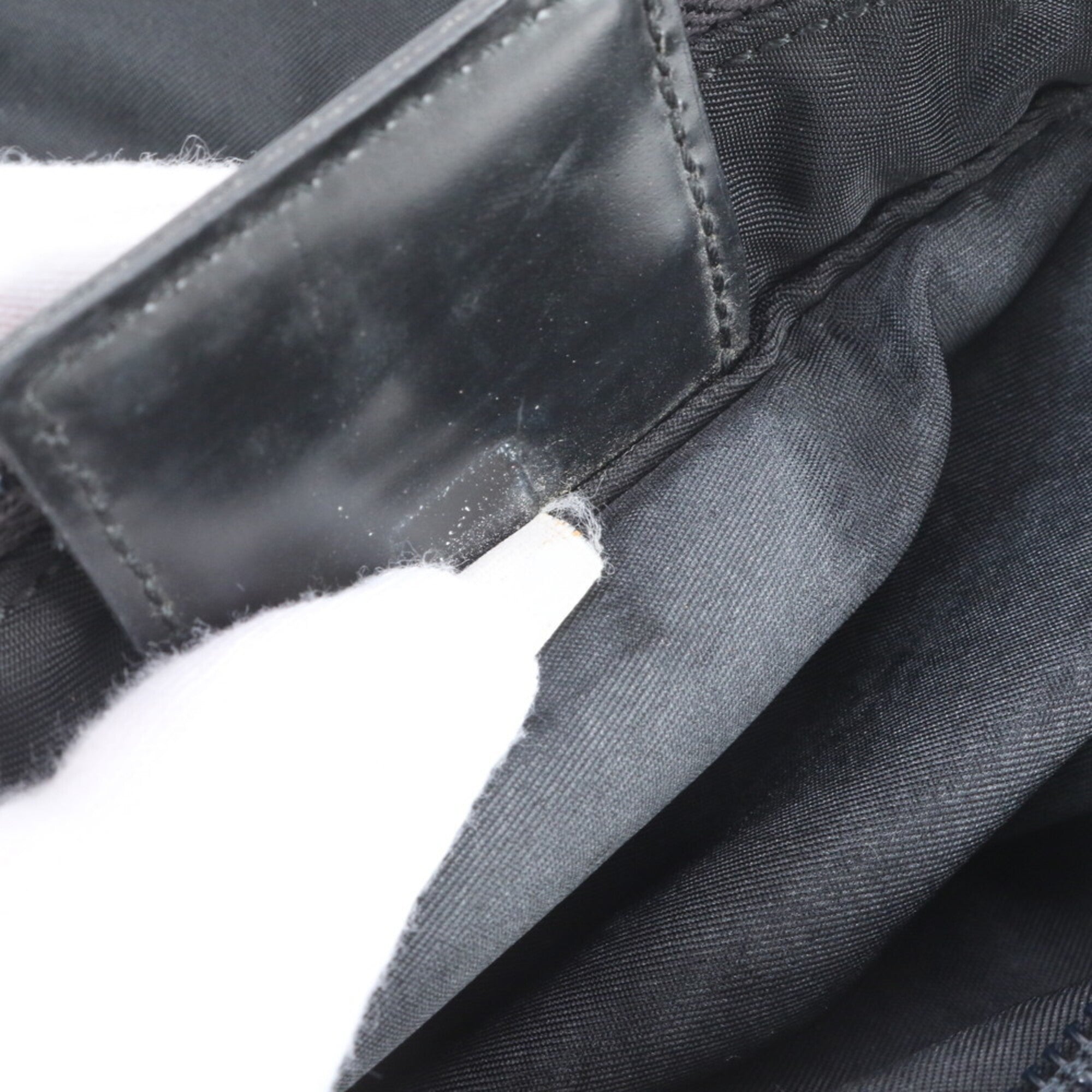 Prada Black Nylon Leather Messenger Bag Shoulder Bag (Pre-Owned)