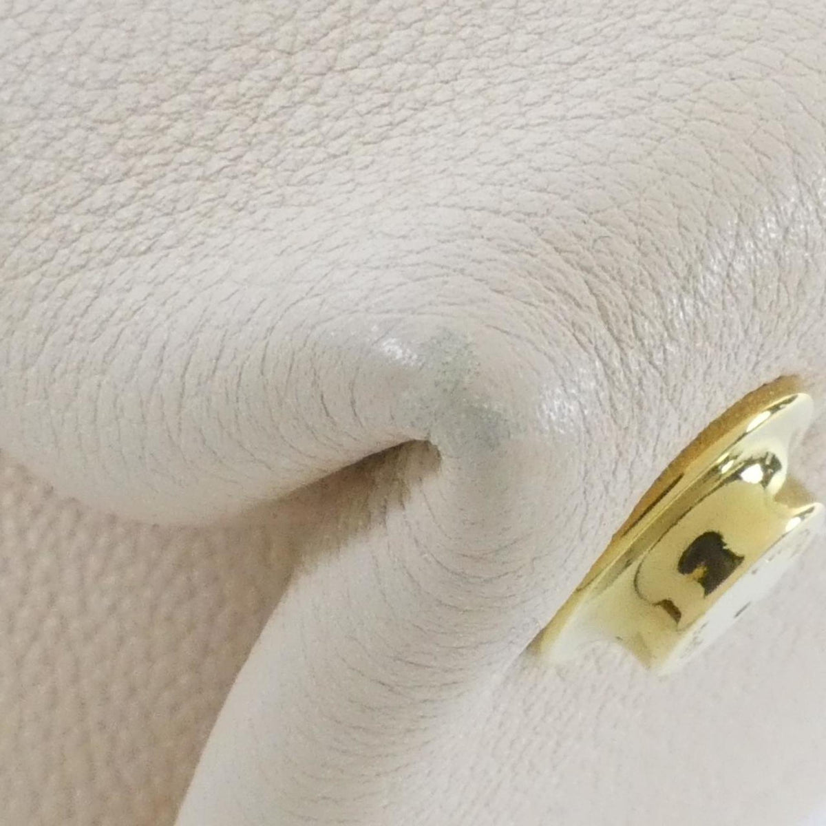 Louis Vuitton Cream Leather Handbag (Pre-Owned)