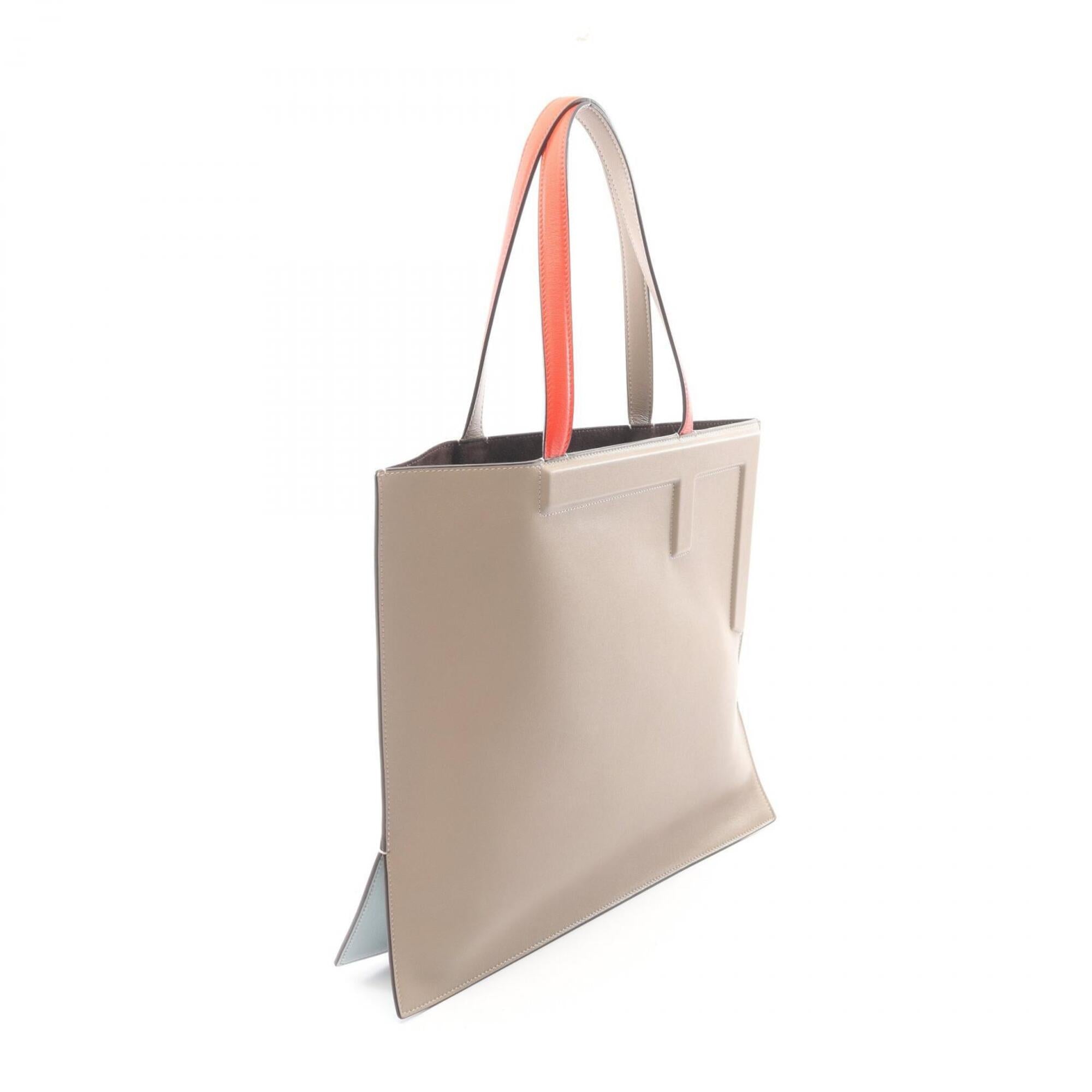 Fendi Beige Blue Red Color Leather Handbag Tote Bag (Pre-Owned)