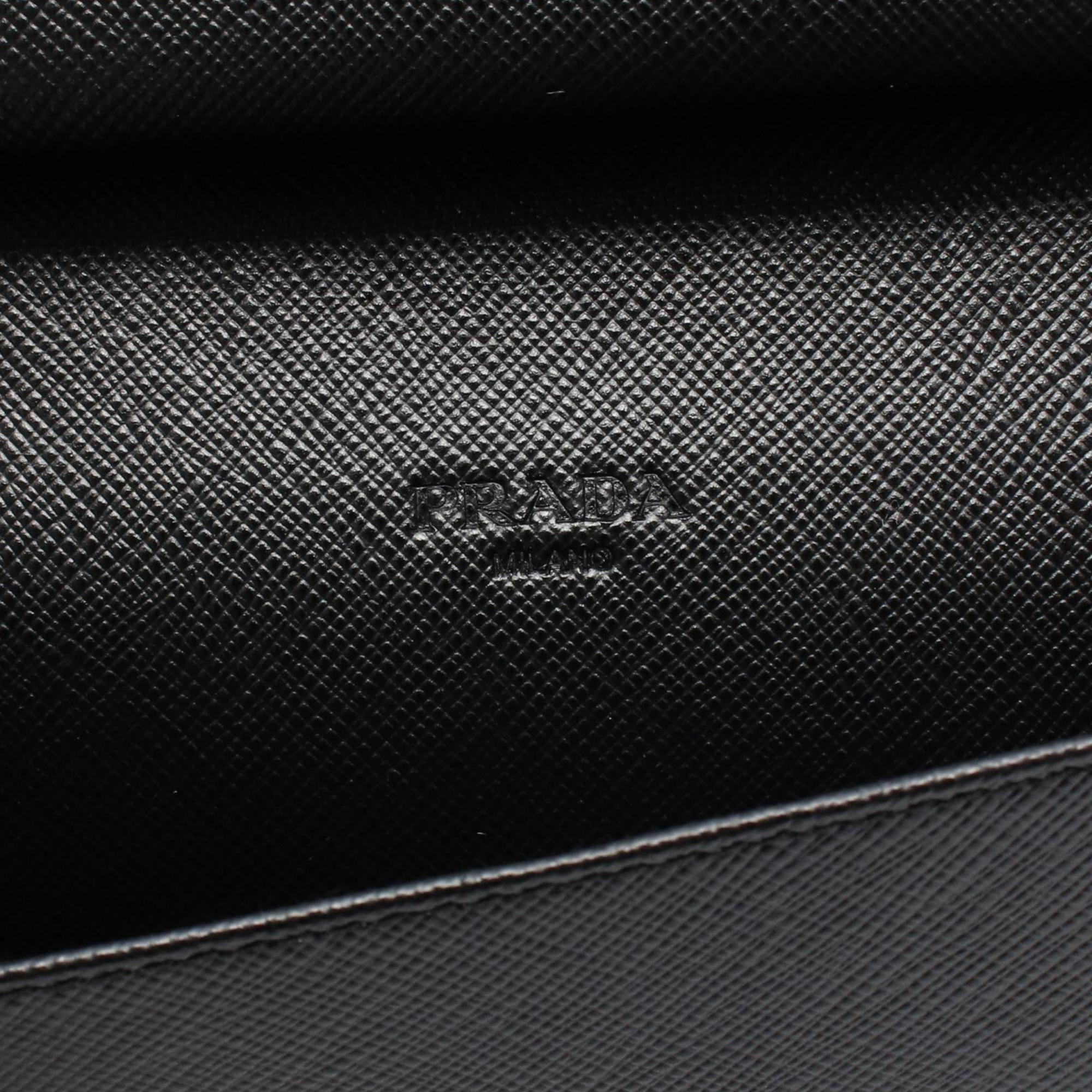 Prada Black Leather Long Wallet (Bi-Fold) (Pre-Owned)