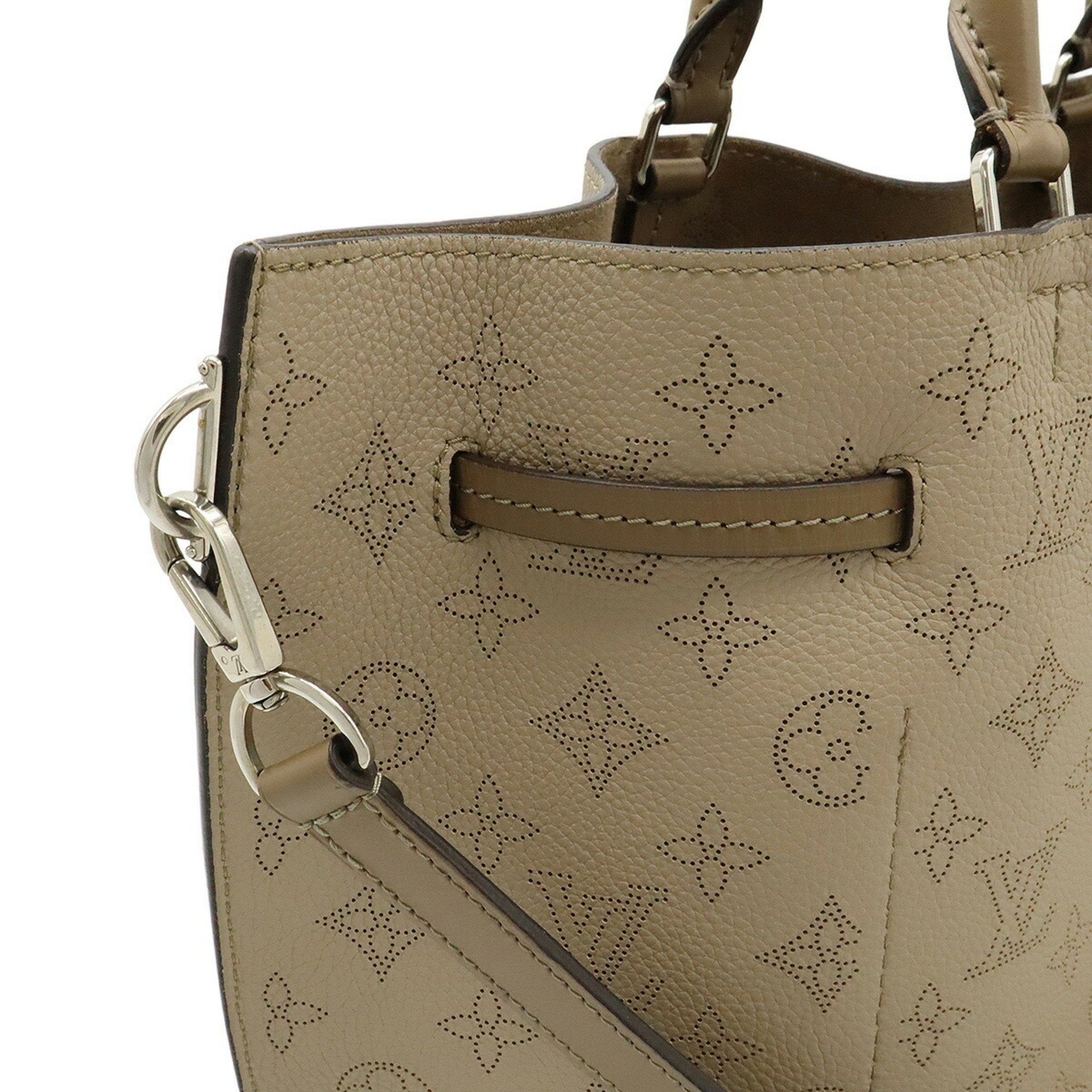 Louis Vuitton Galle Grayish Mahina Leather Handbag Shoulder Bag Tote Bag (Pre-Owned)