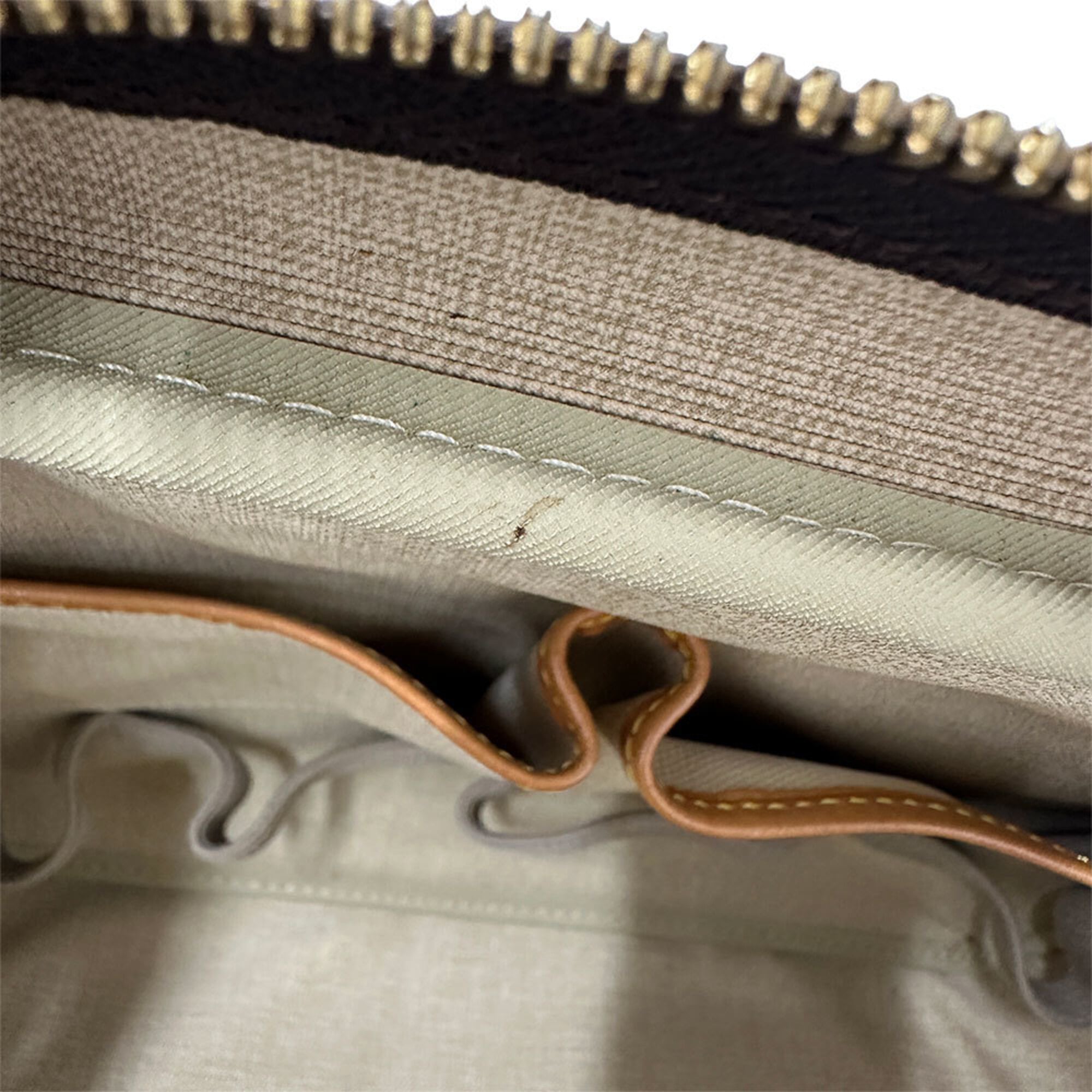 Louis Vuitton Brown Handbag (Pre-Owned)