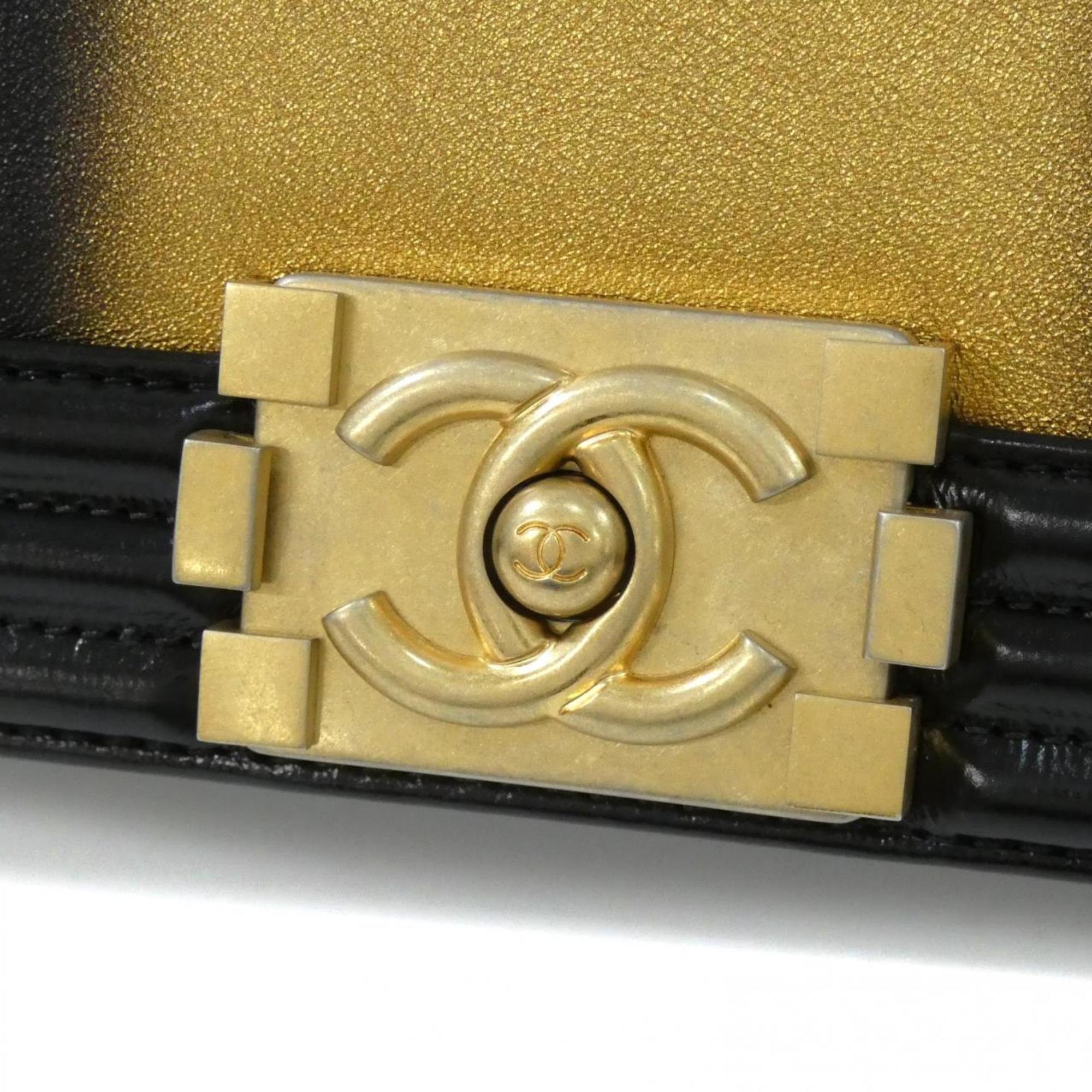 Chanel Black Gold Leather Shoulder Bag (Pre-Owned)
