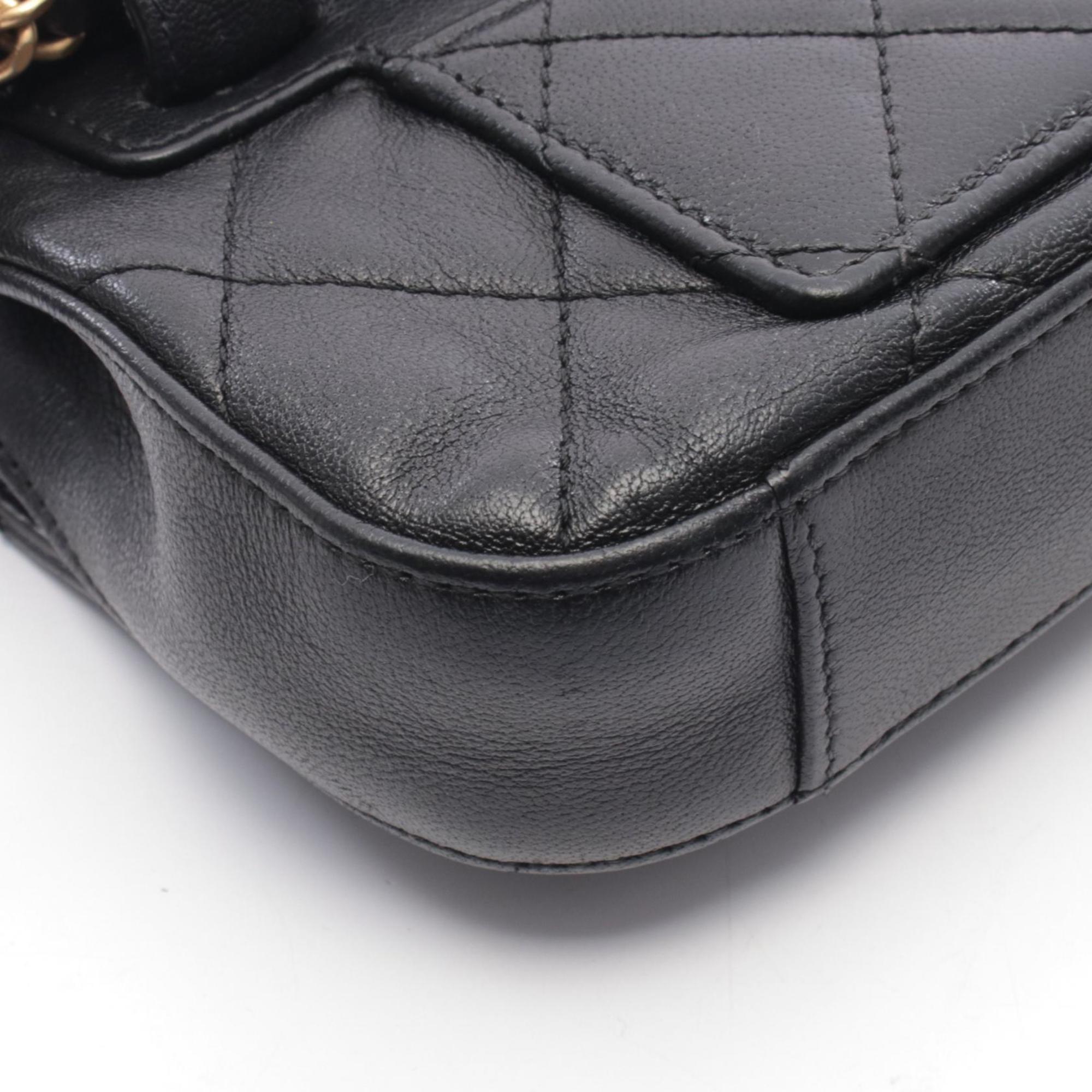 Chanel Black Leather Fanny Pack Handbag (Pre-Owned)