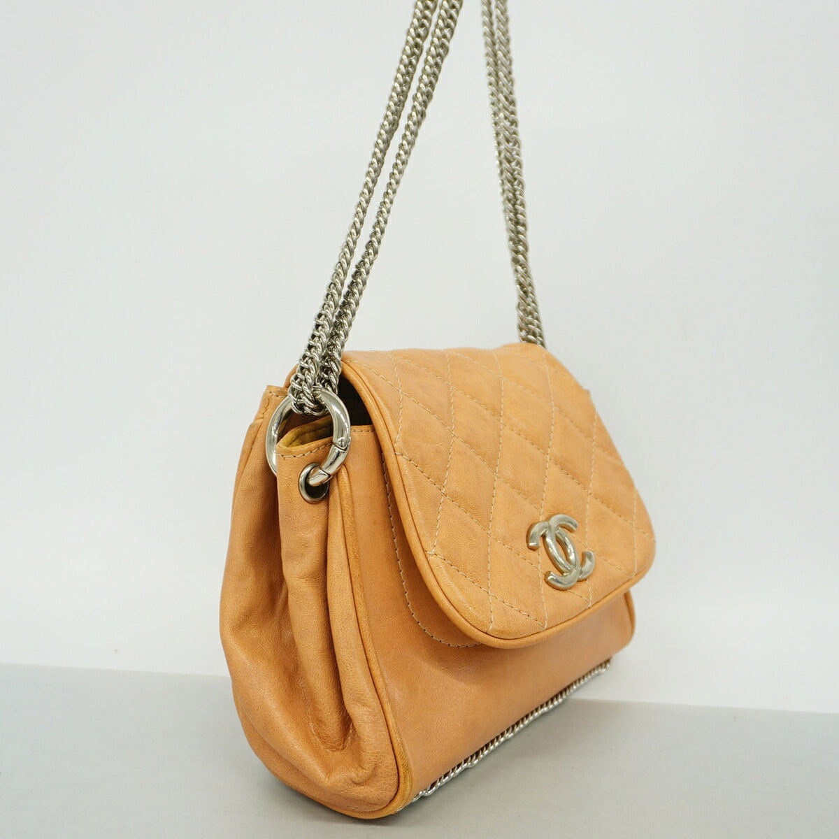 Chanel Pink Beige Leather Shoulder Bag (Pre-Owned)