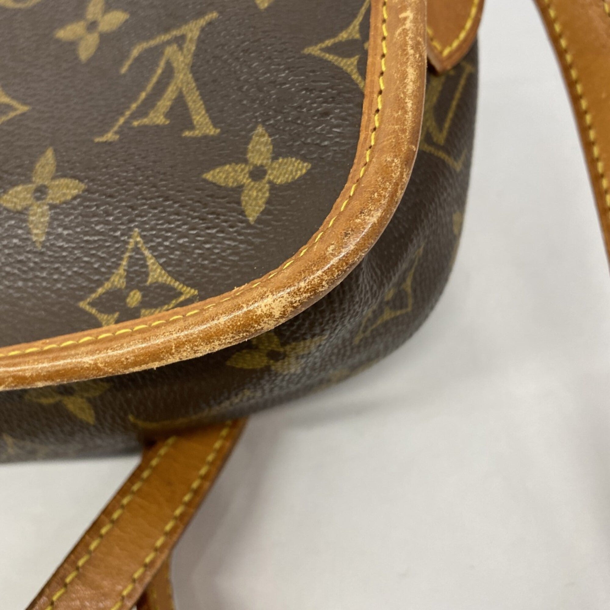 Louis Vuitton Brown Shoulder Bag (Pre-Owned)