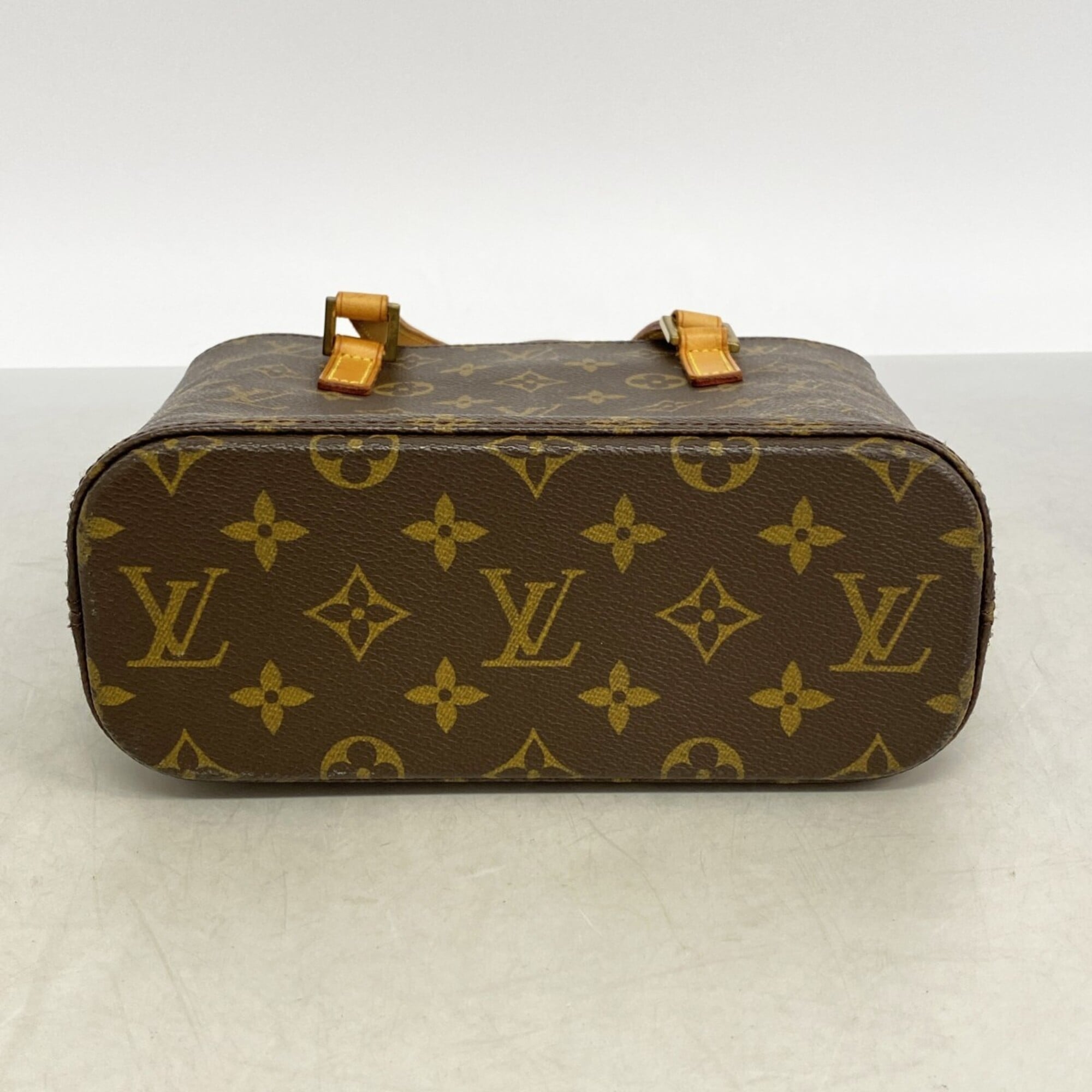 Louis Vuitton Brown Handbag (Pre-Owned)