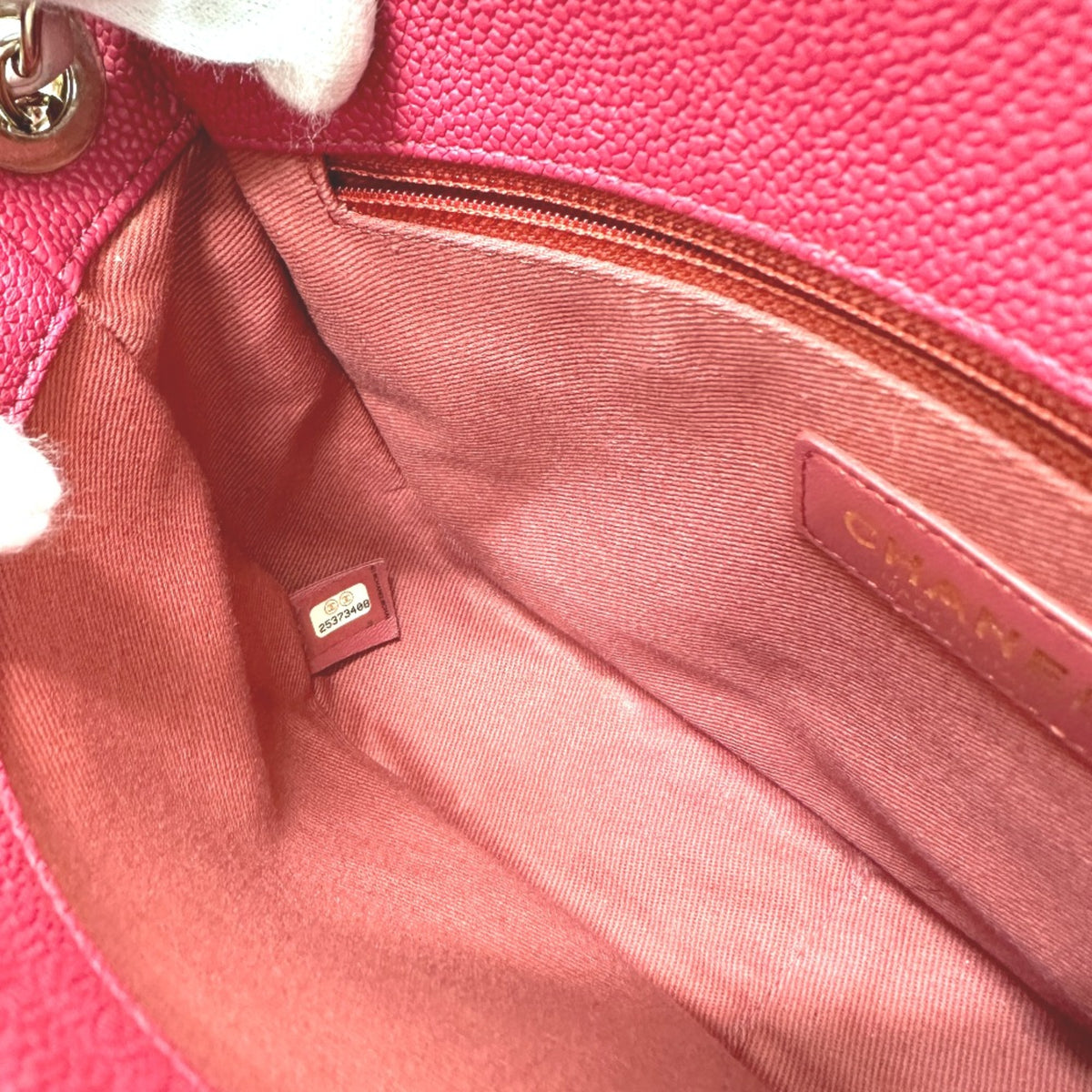 Chanel Pink Leather Shoulder Bag (Pre-Owned)