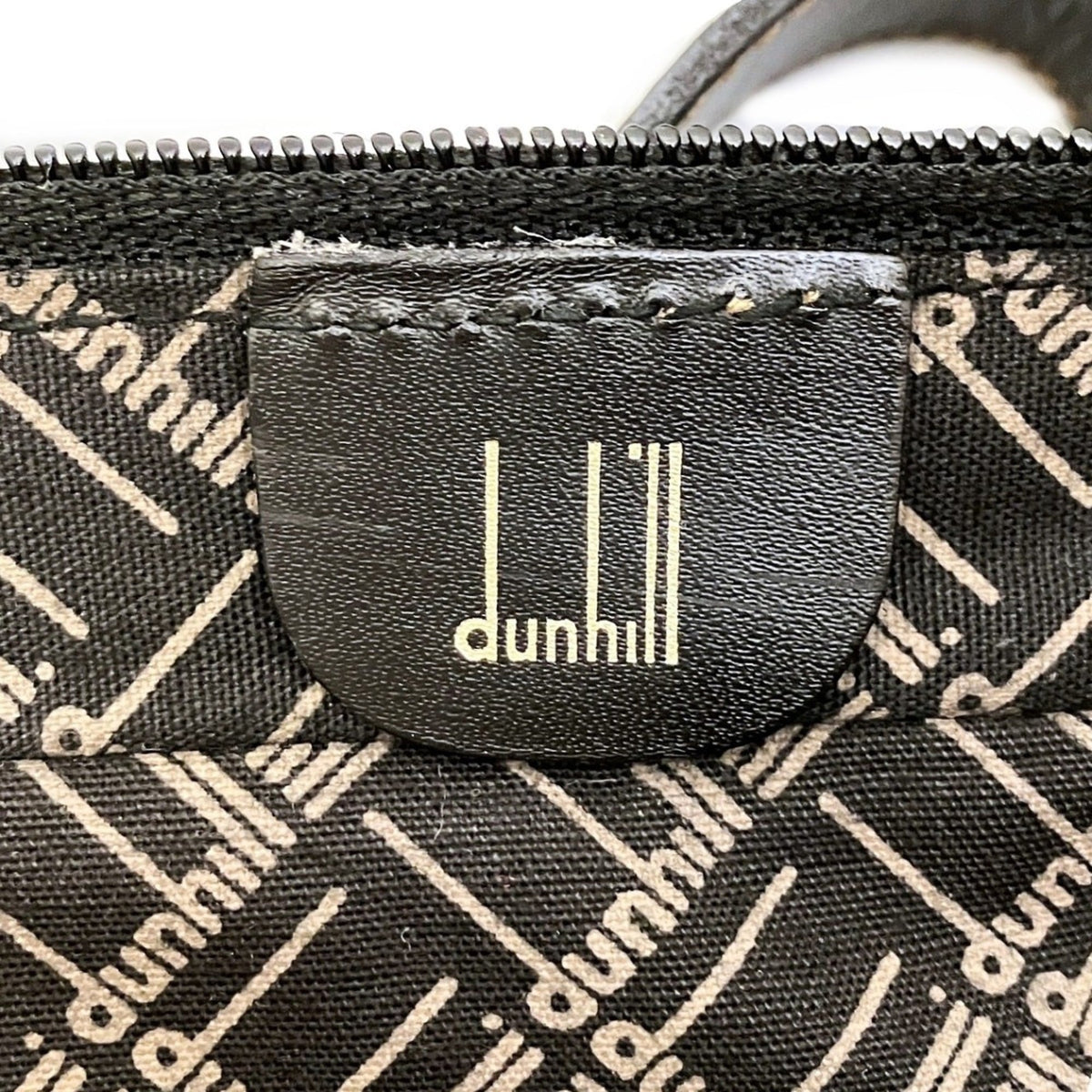 Dunhill Black Leather Shoulder Bag (Pre-Owned)