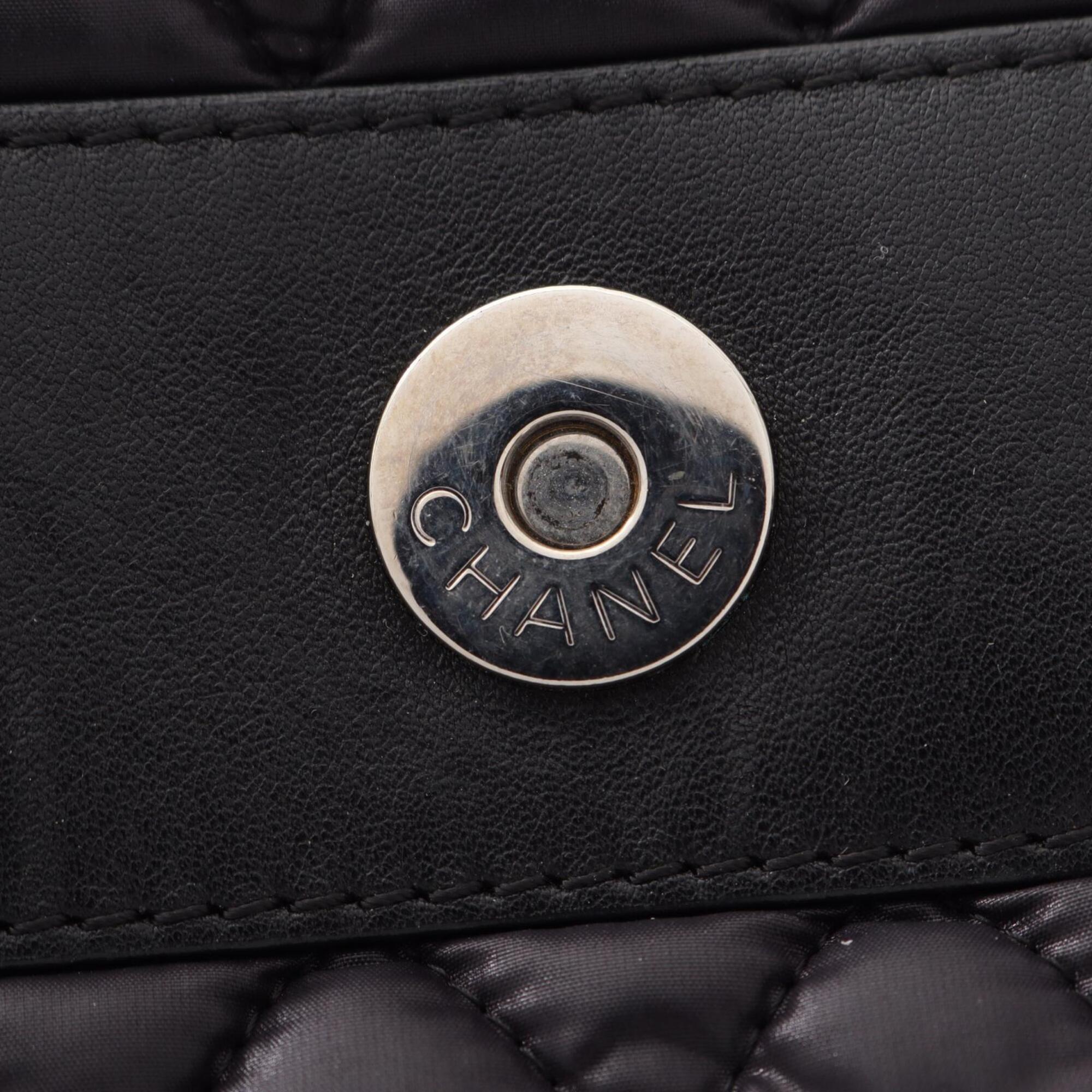 Chanel Black Nylon Leather Handbag Shoulder Bag (Pre-Owned)