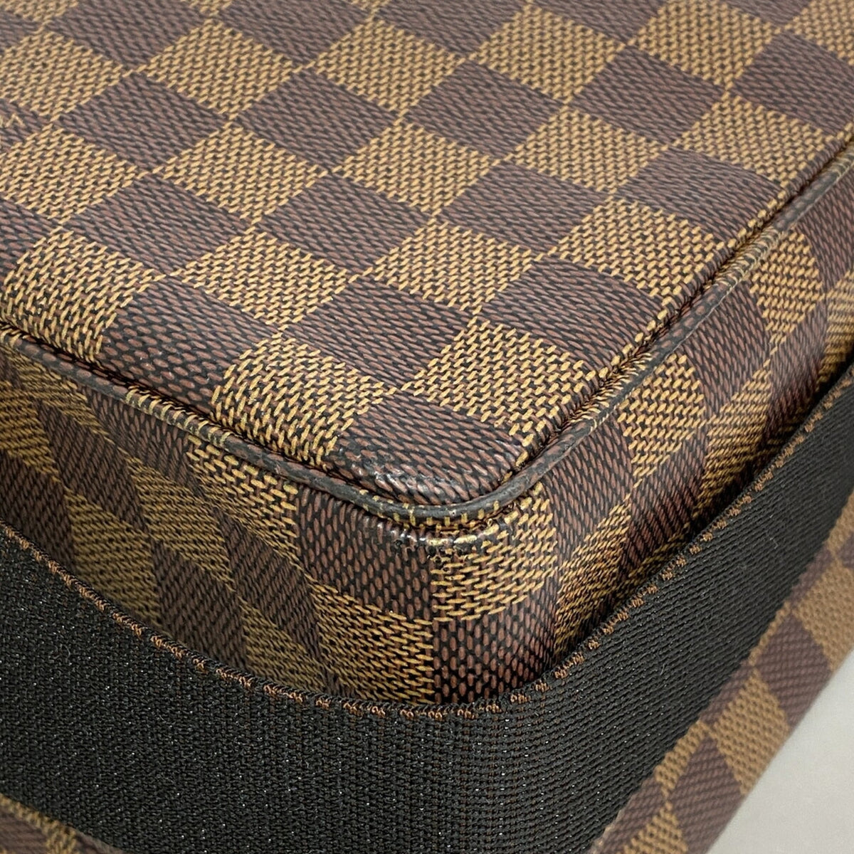Louis Vuitton Ebene Handbag (Pre-Owned)