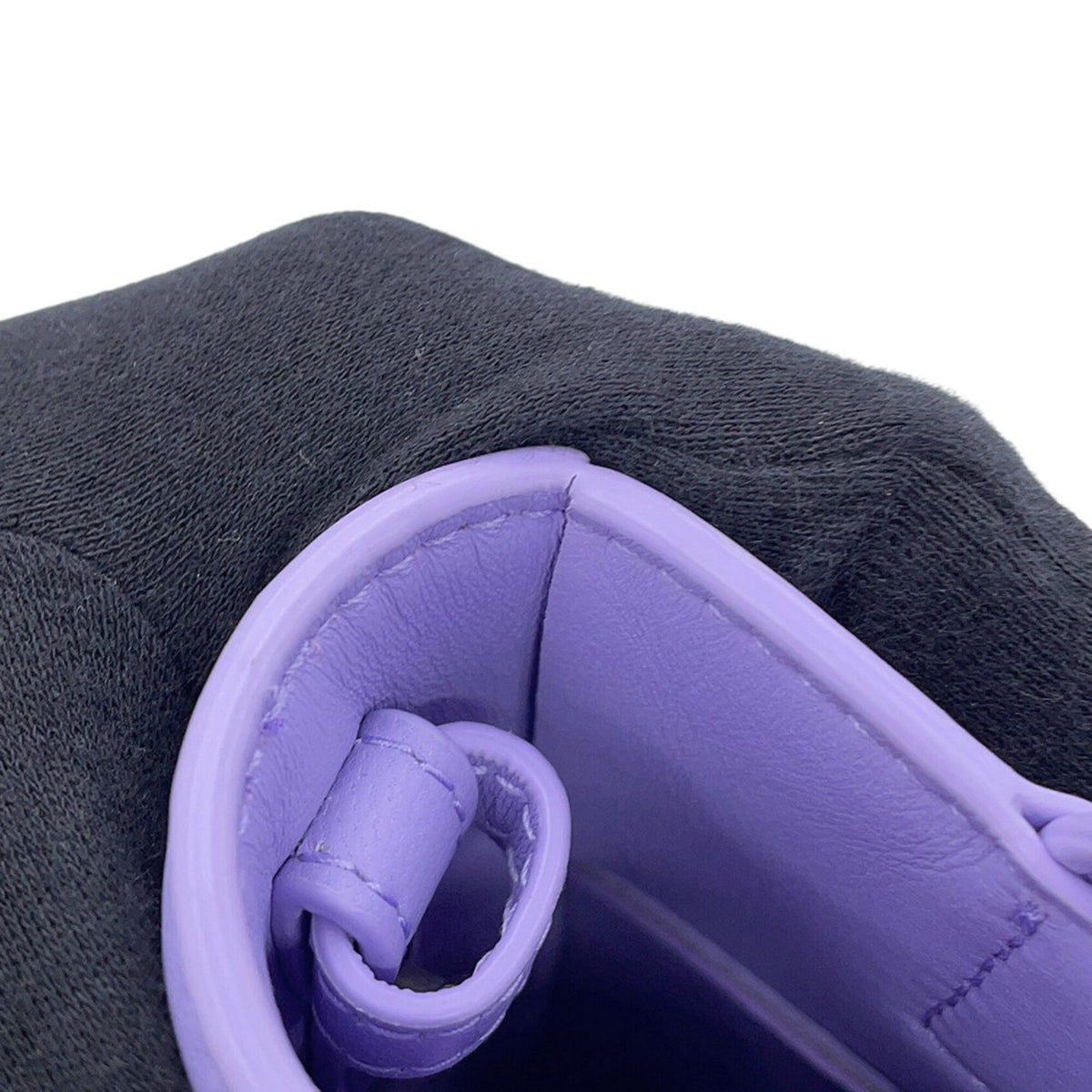Bottega Veneta Purple Leather Handbag (Pre-Owned)