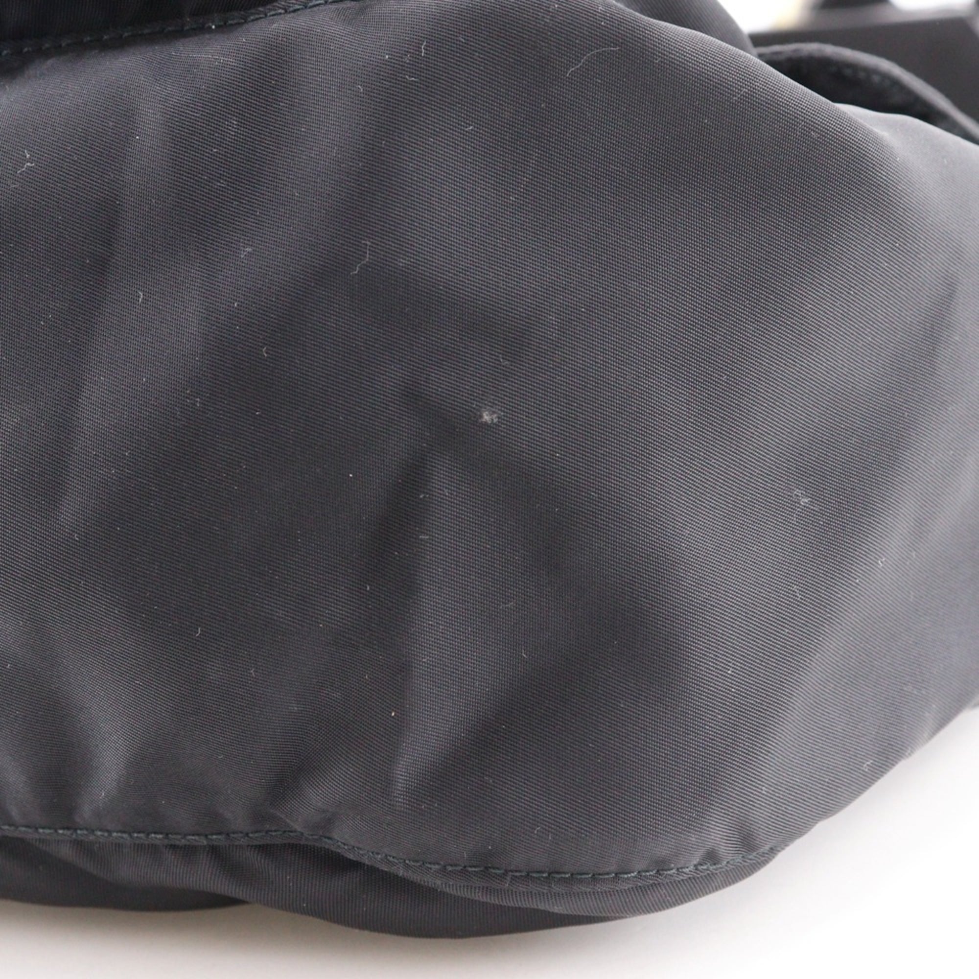 Prada Black Nylon Messenger Bag Shoulder Bag (Pre-Owned)