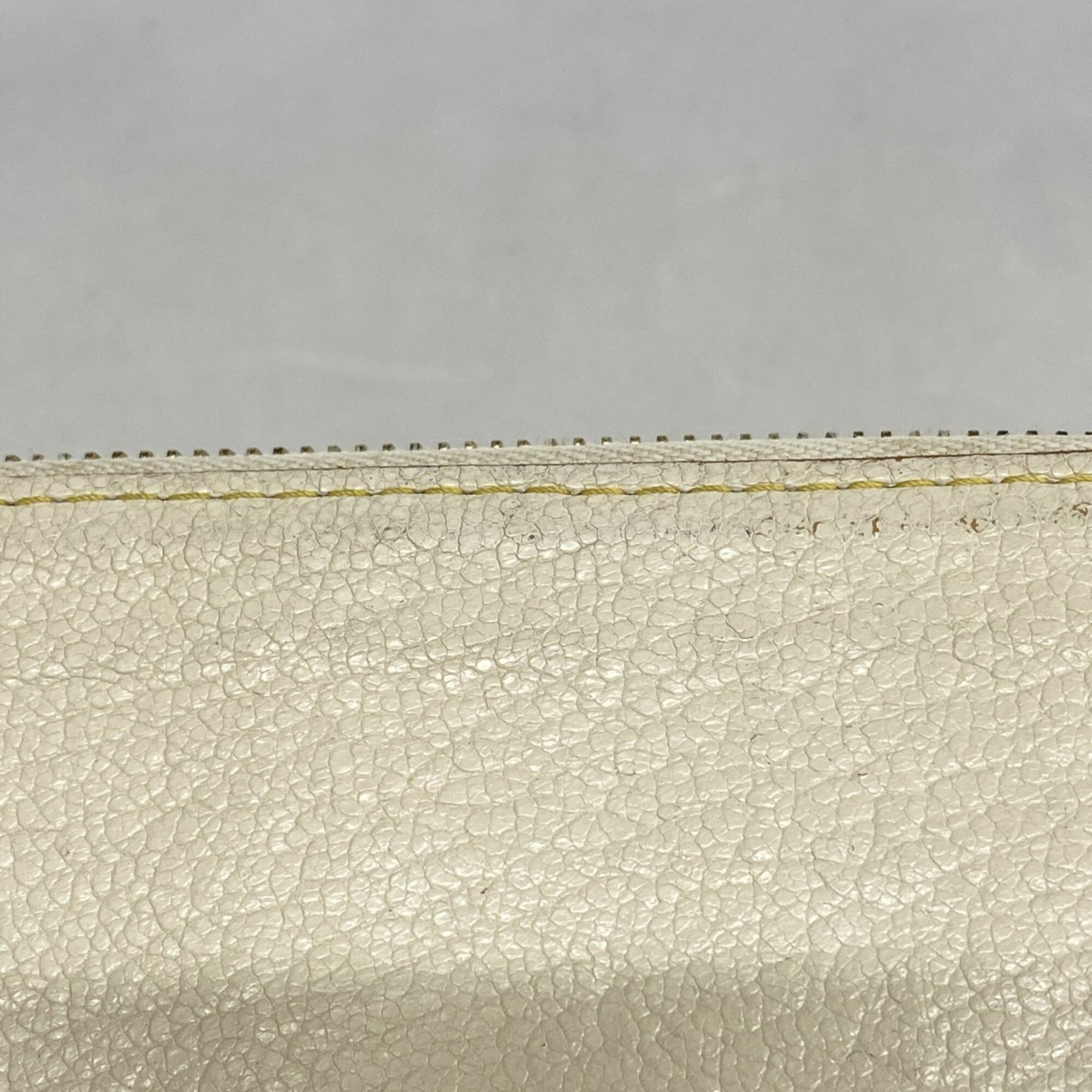 Louis Vuitton Blanc Long Wallet (Bi-Fold) (Pre-Owned)