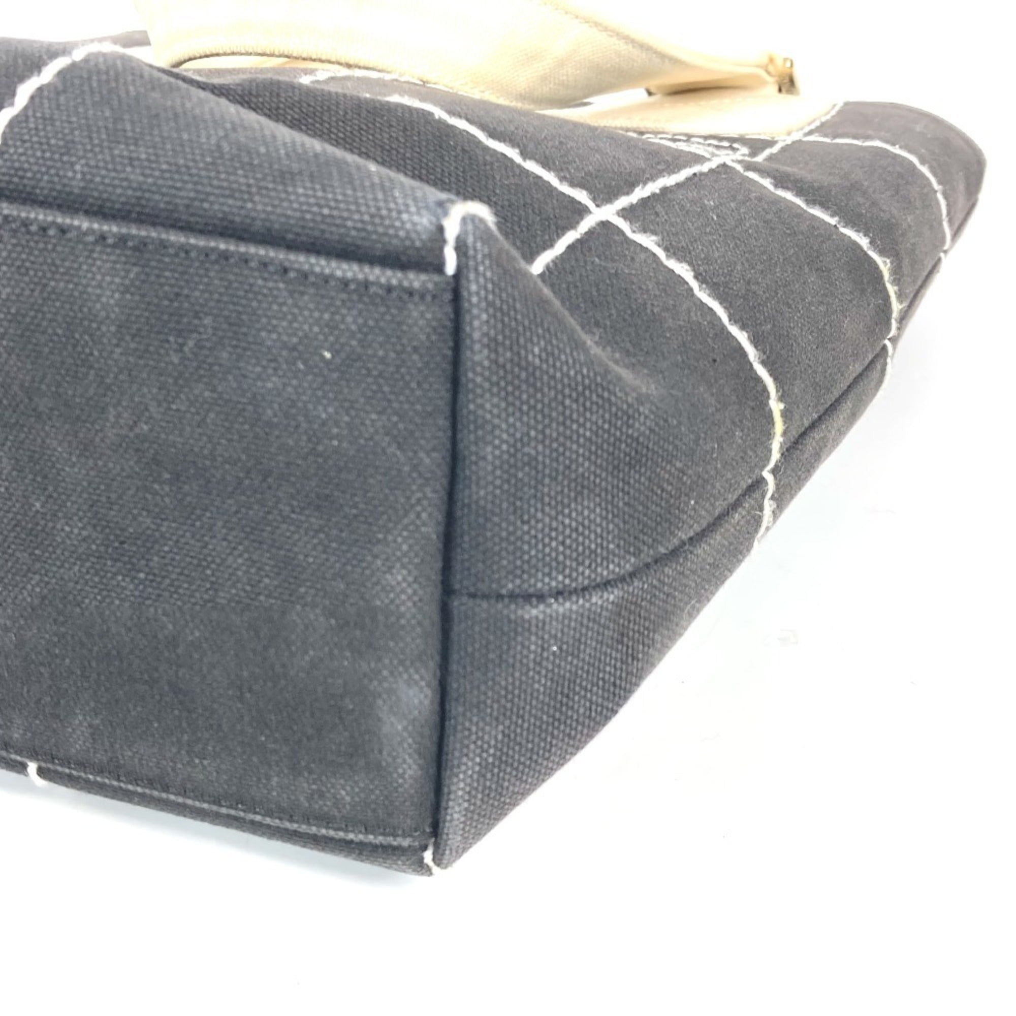 Chanel Black White Canvas Handbag Tote Bag (Pre-Owned)