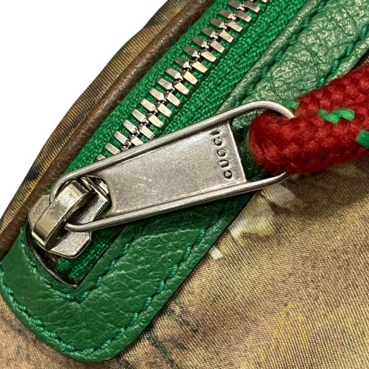 Gucci Beige Green Nylon Leather Fanny Pack (Pre-Owned)