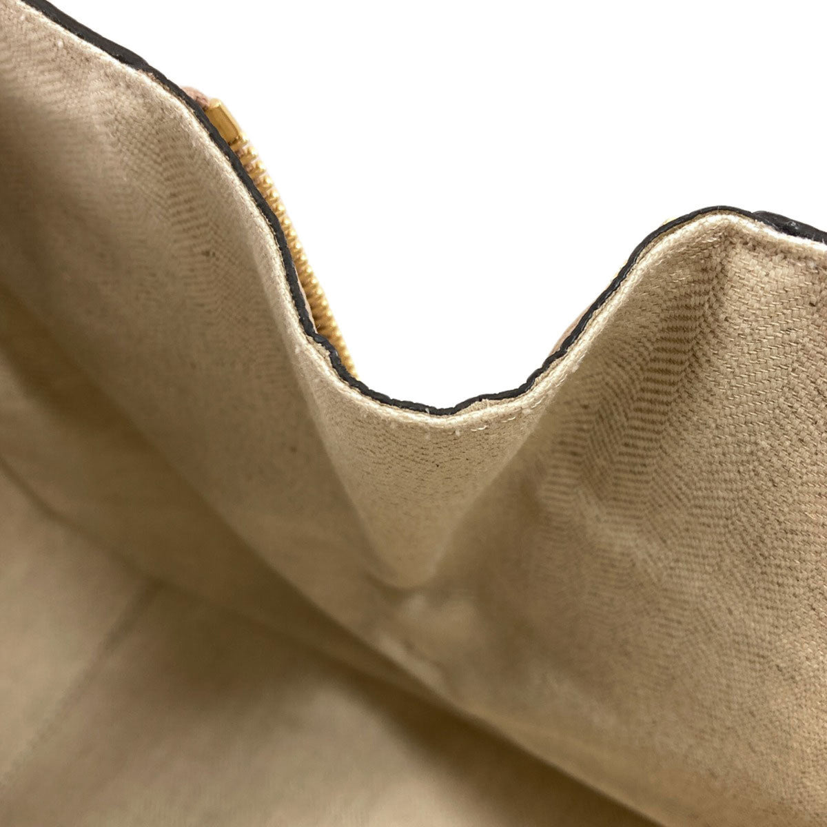 Loewe Brown Leather Handbag (Pre-Owned)