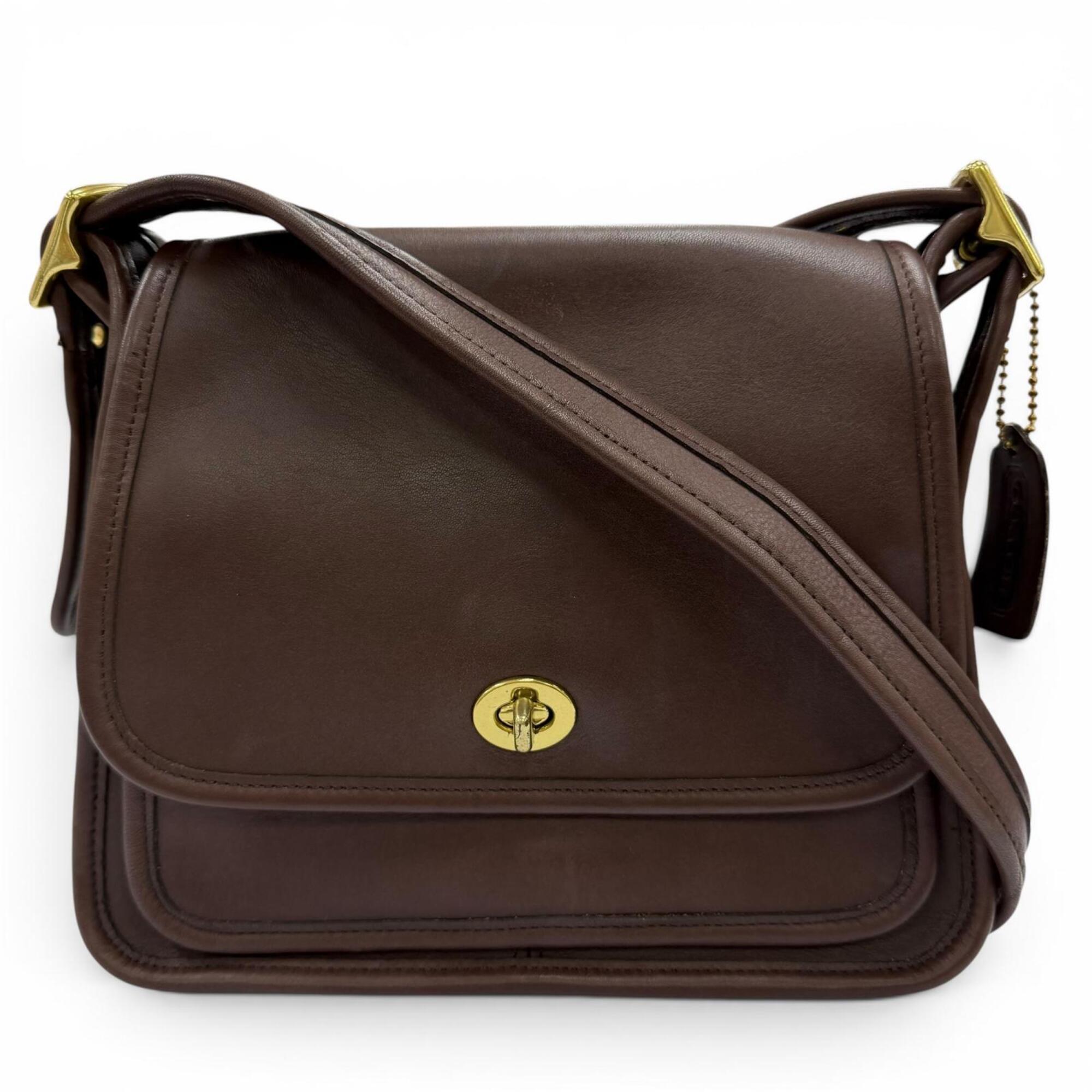 Coach Brown Leather Shoulder Bag (Pre-Owned)