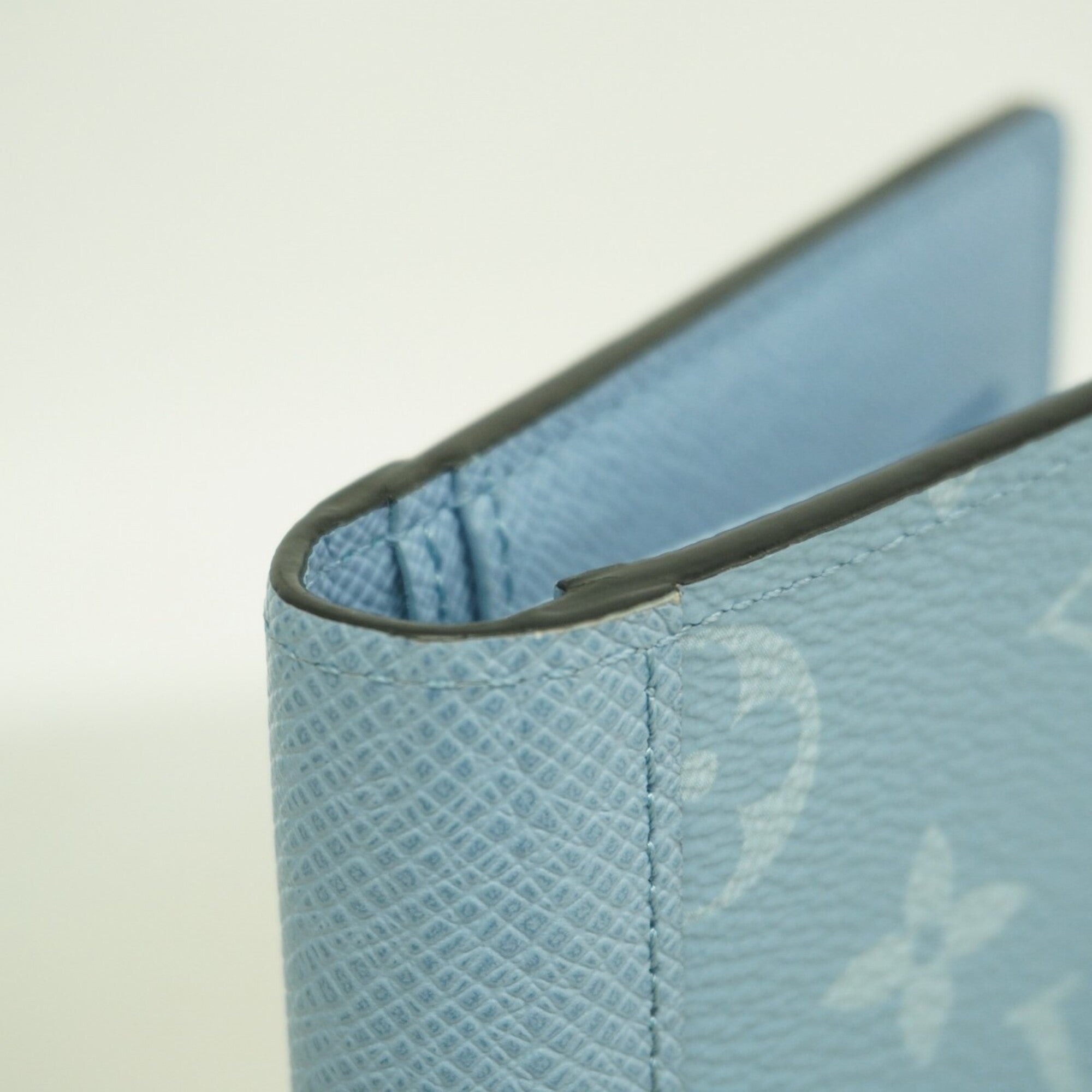 Louis Vuitton Blue Ciel Long Wallet (Bi-Fold) (Pre-Owned)