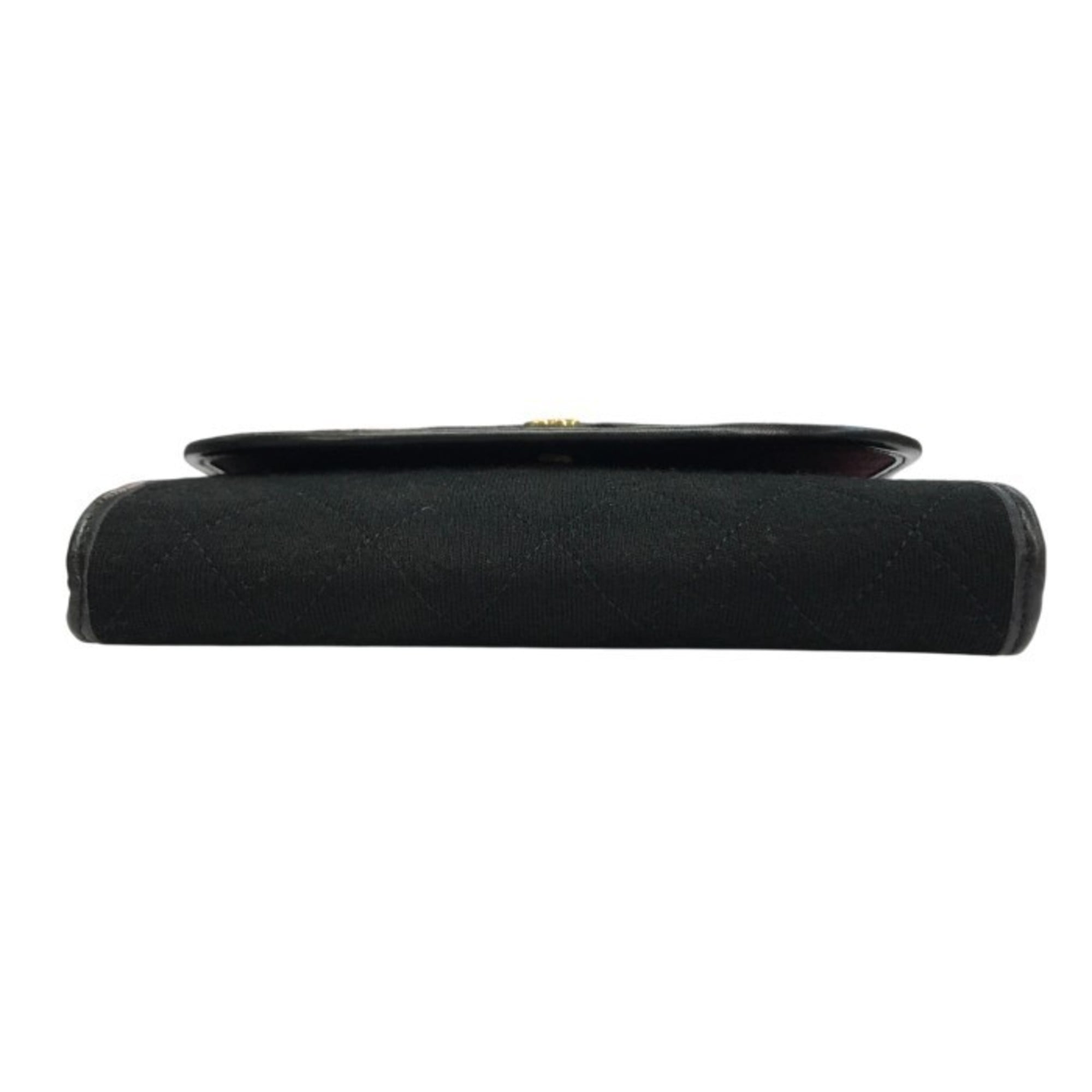 Chanel Black Shoulder Bag (Pre-Owned)