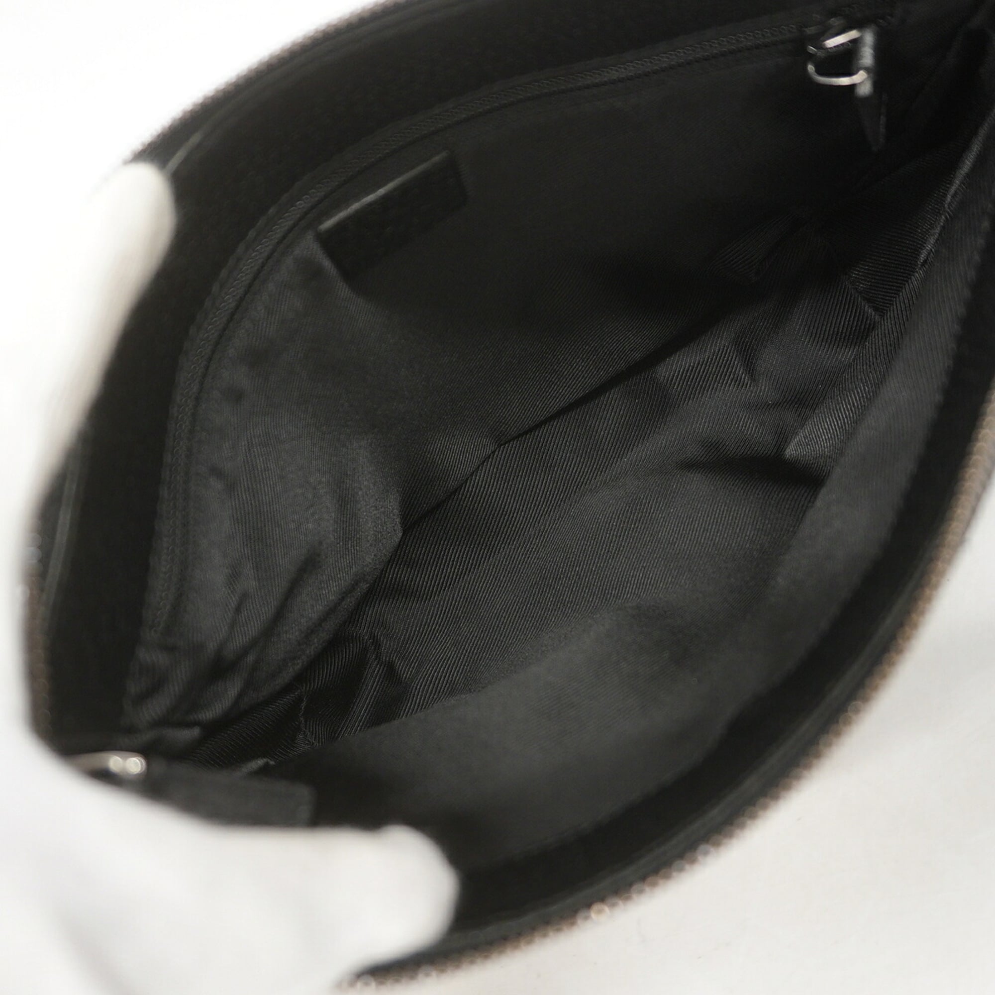 Gucci Black Canvas Shoulder Bag (Pre-Owned)