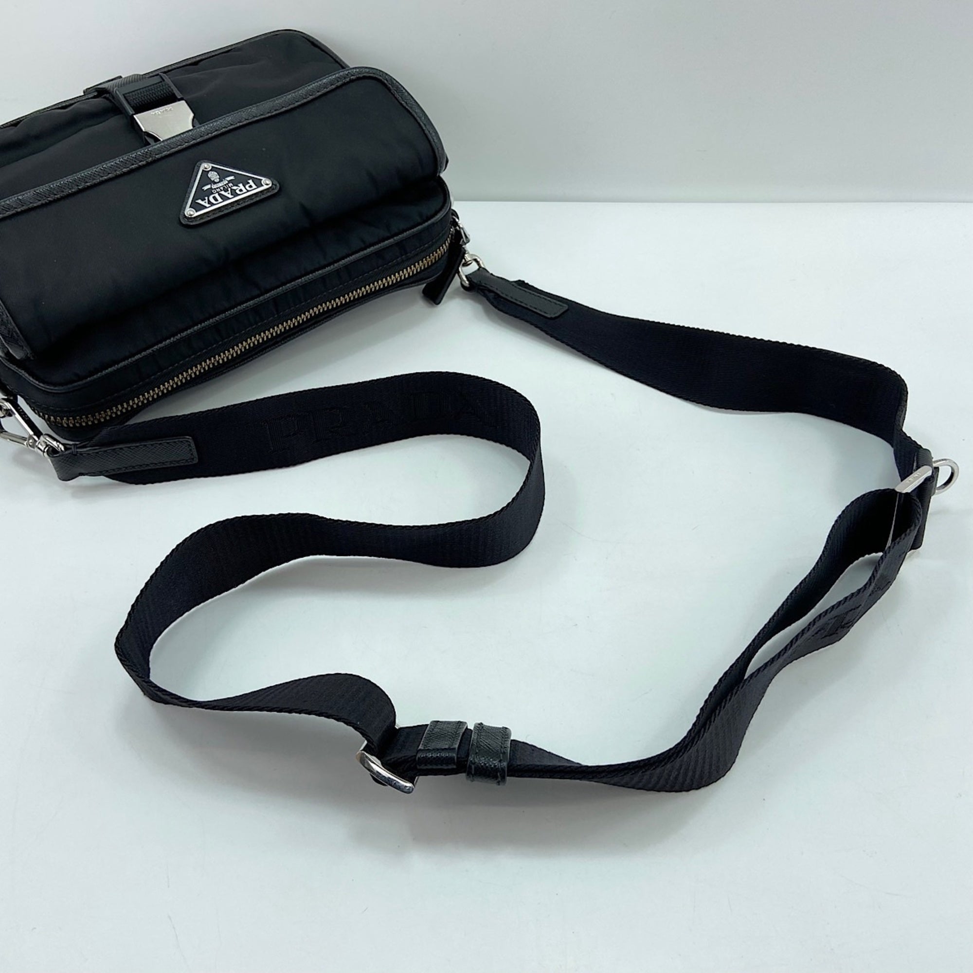 Prada Black Nylon Shoulder Bag (Pre-Owned)