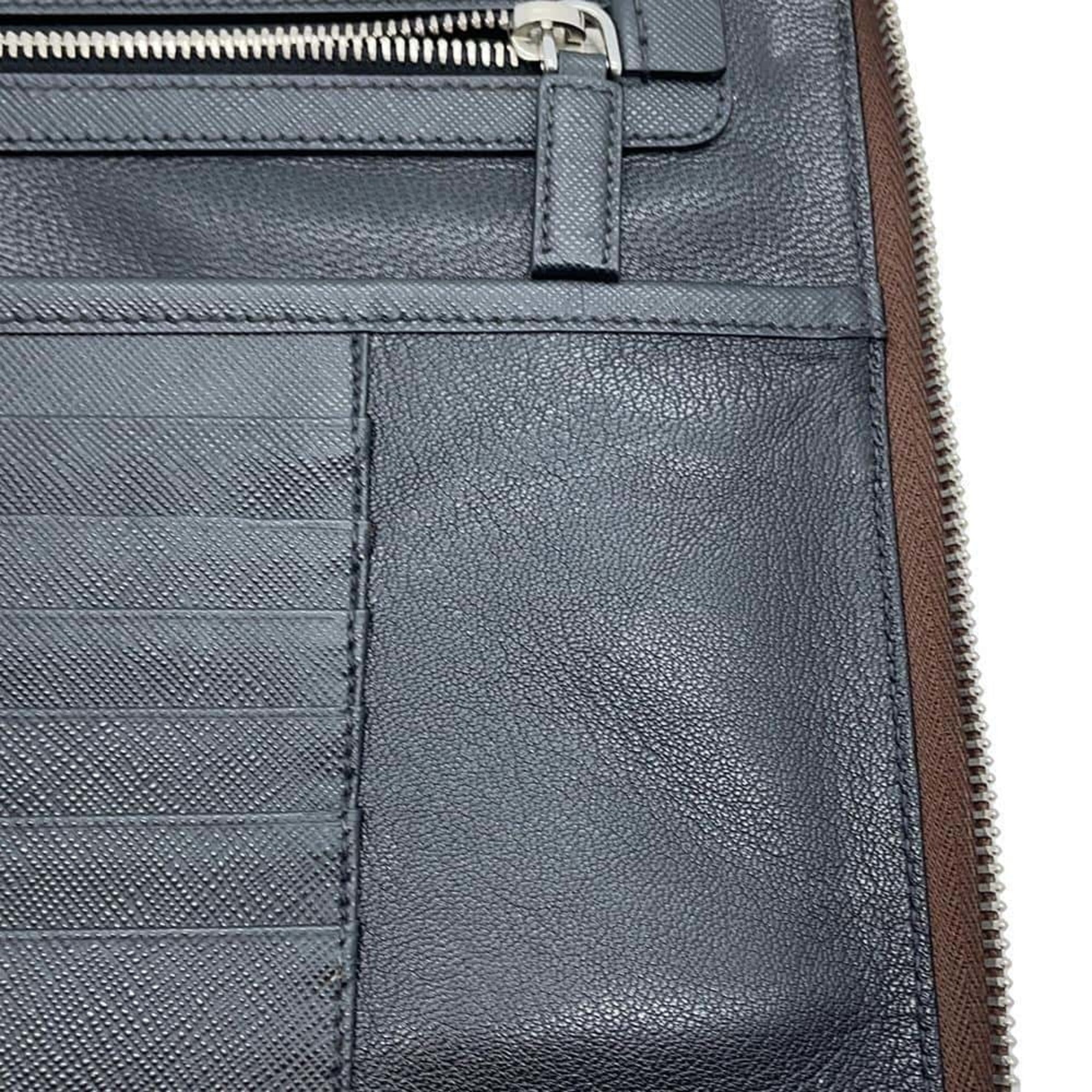 Prada Brown Leather Clutch Bag (Pre-Owned)