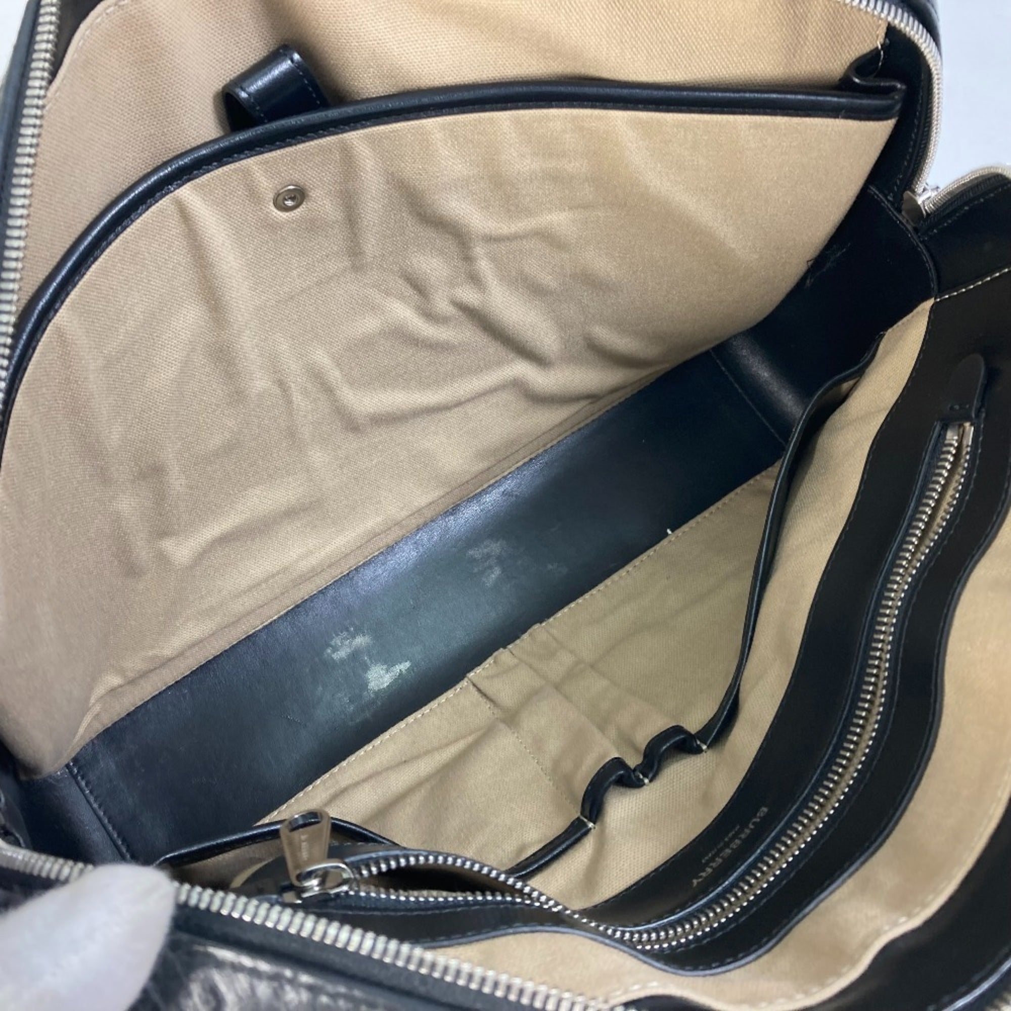 Burberry Black Leather Handbag Shoulder Bag (Pre-Owned)