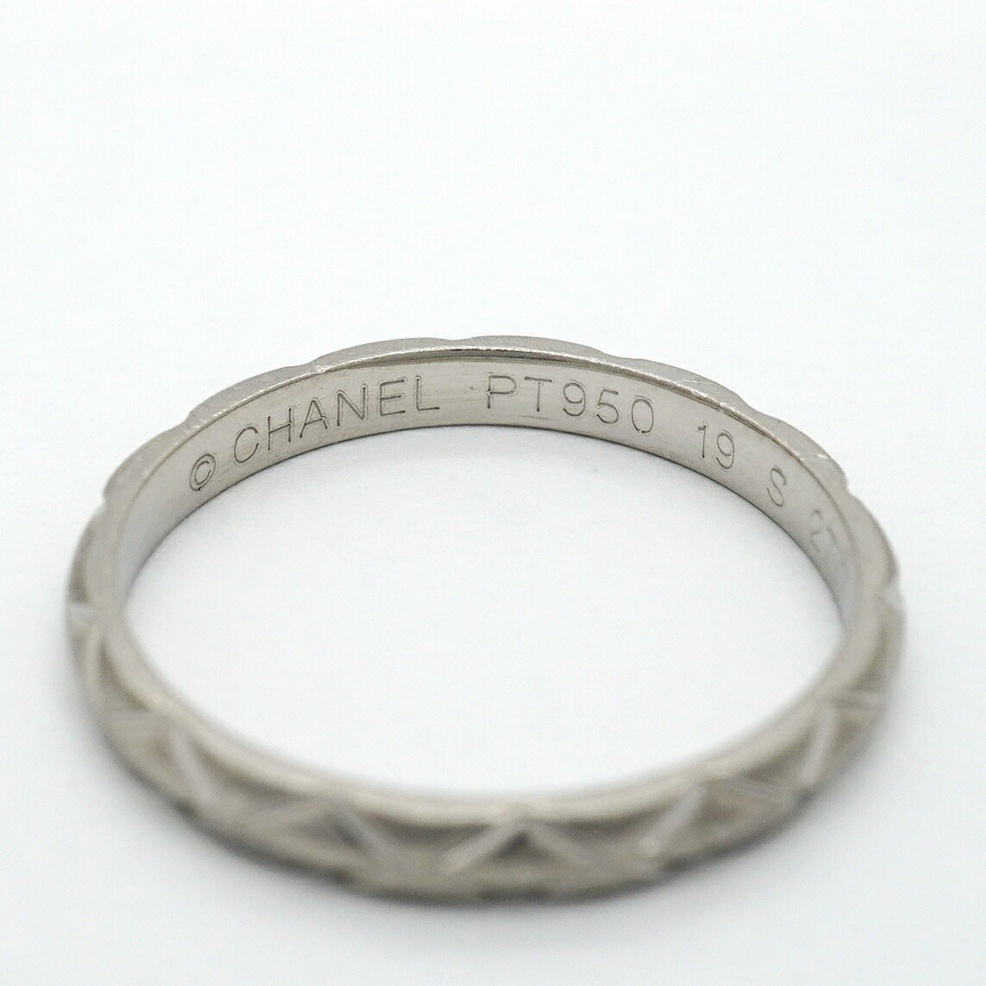 Chanel Platinum 950 Band Ring (Pre-Owned)