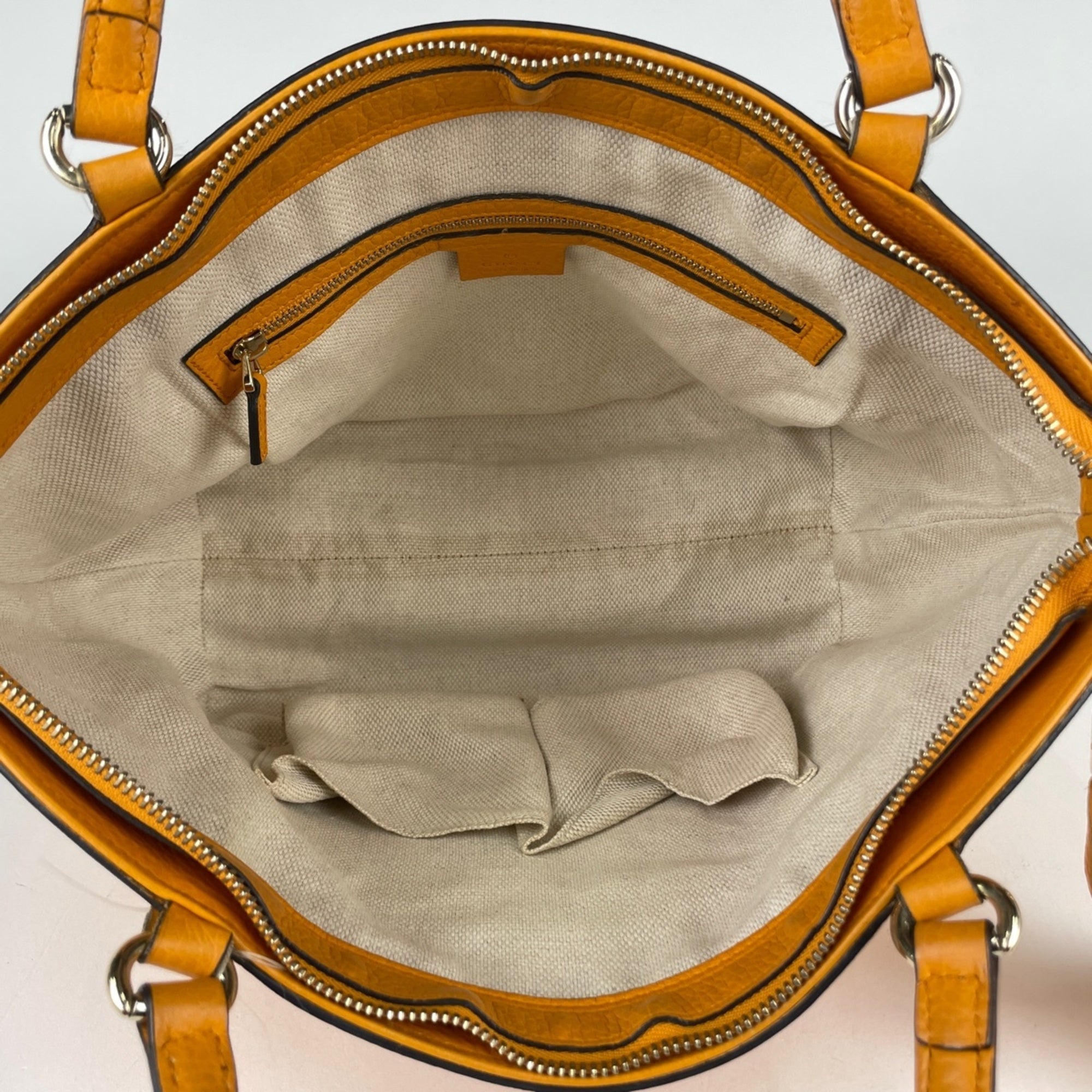 Gucci Soho Orange Leather Handbag (Pre-Owned)